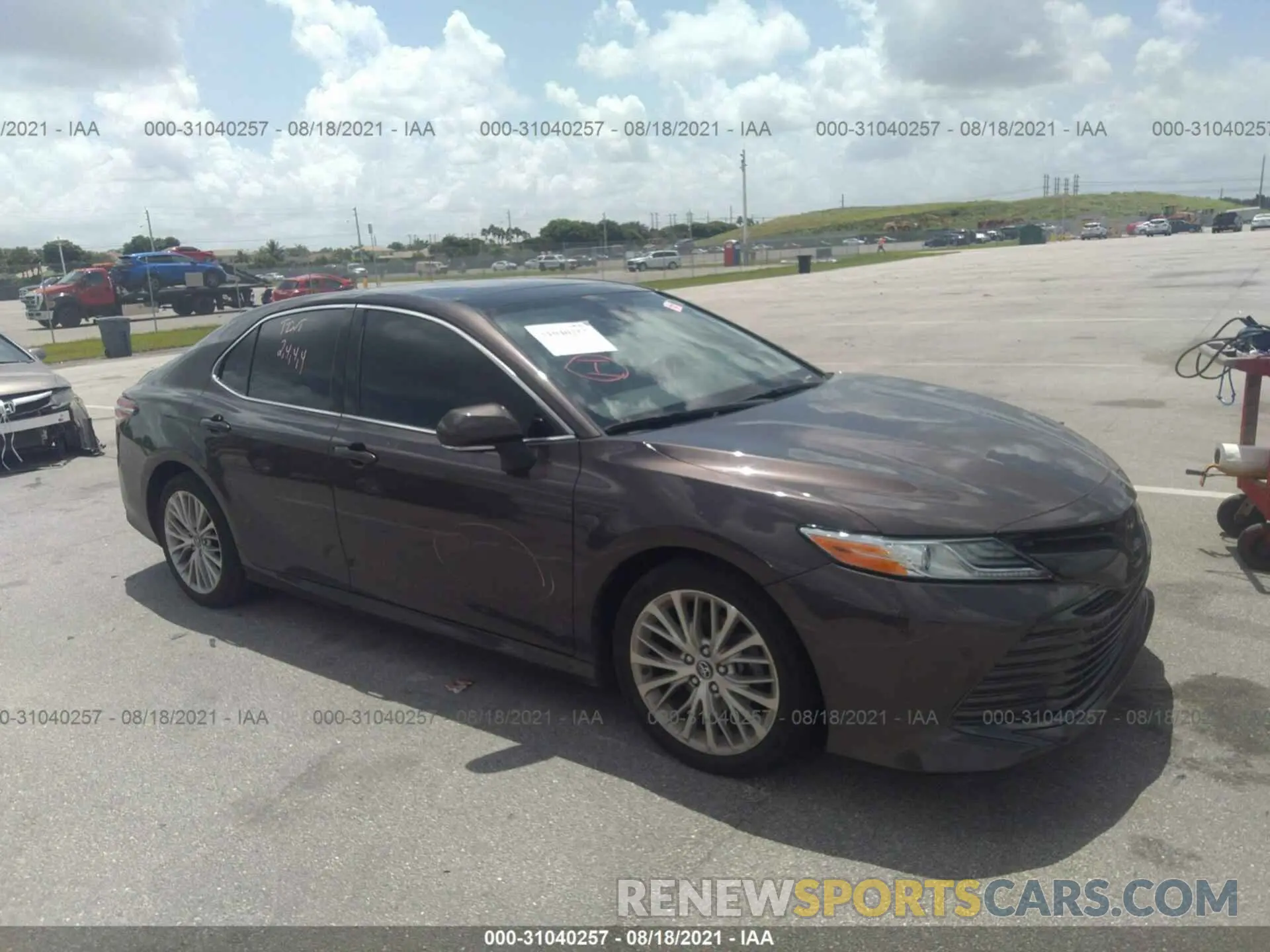 1 fotografías del automóvil dañado 4T1B11HK0KU800368 TOYOTA CAMRY 2019