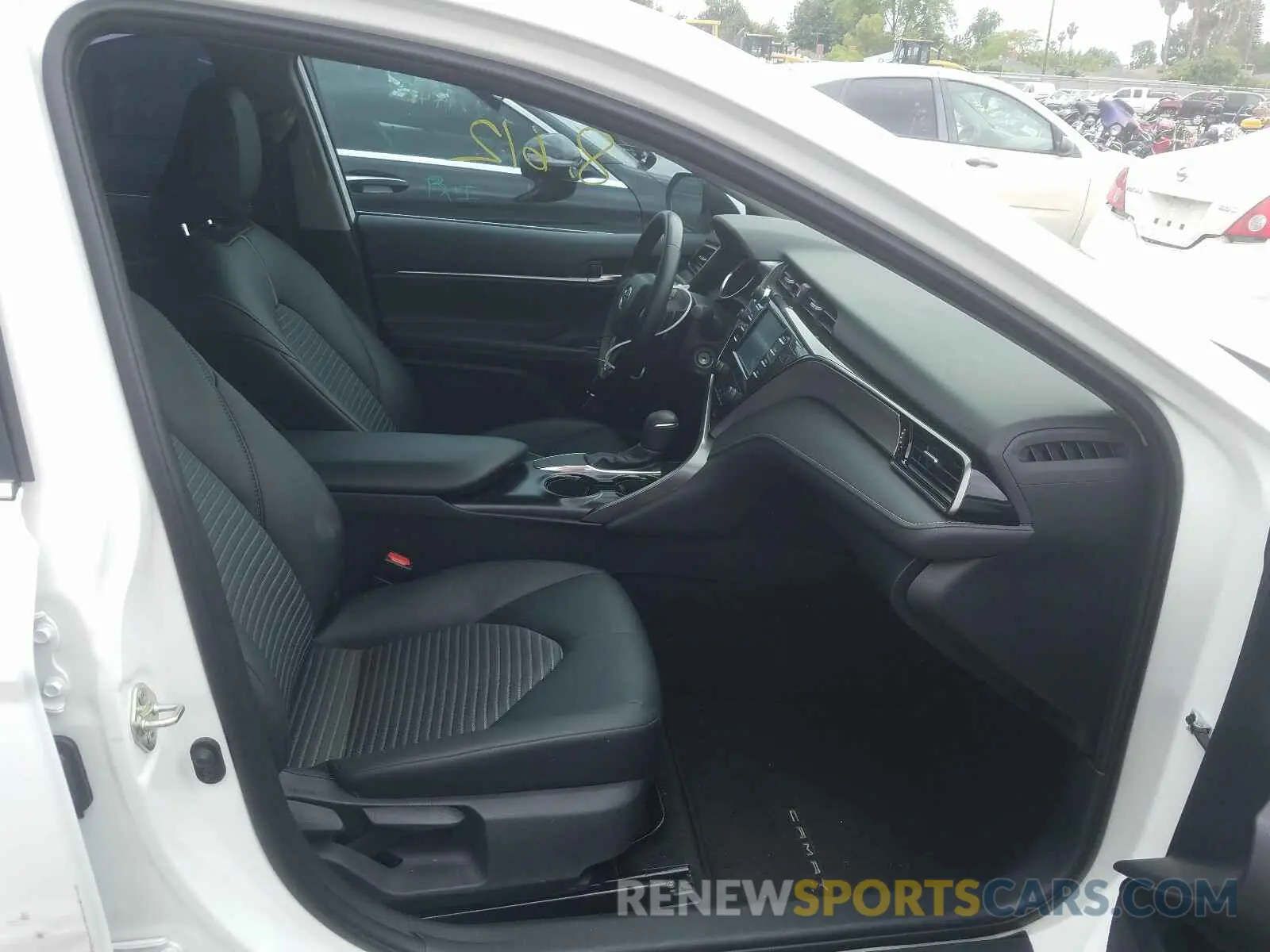 5 fotografías del automóvil dañado 4T1B11HK0KU800371 TOYOTA CAMRY 2019