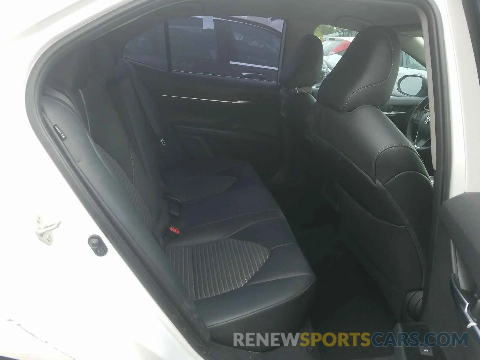 6 fotografías del automóvil dañado 4T1B11HK0KU800371 TOYOTA CAMRY 2019
