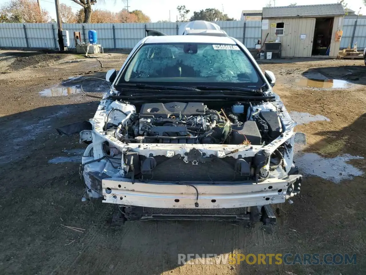 5 fotografías del automóvil dañado 4T1B11HK0KU803092 TOYOTA CAMRY 2019