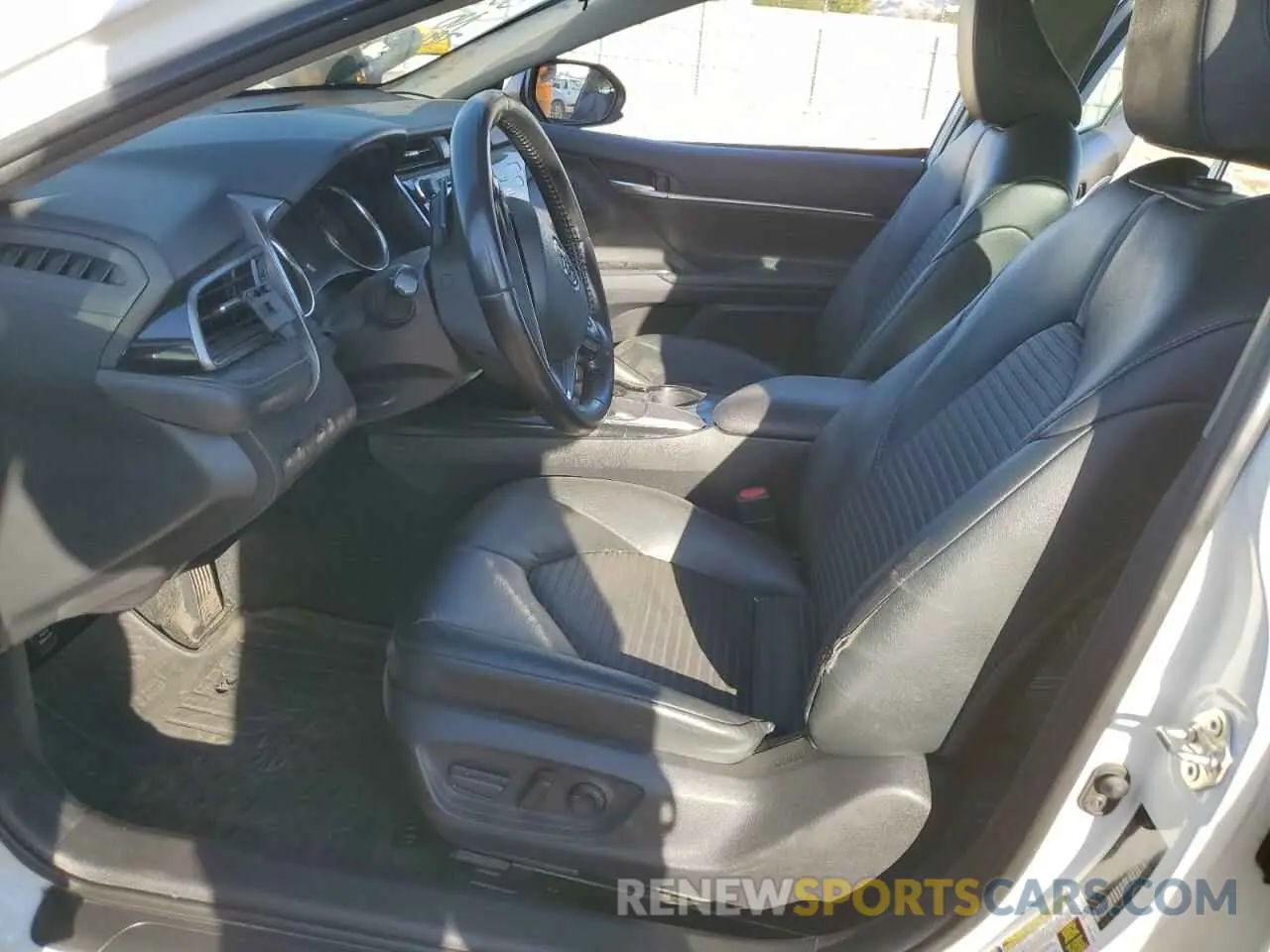 7 fotografías del automóvil dañado 4T1B11HK0KU803092 TOYOTA CAMRY 2019