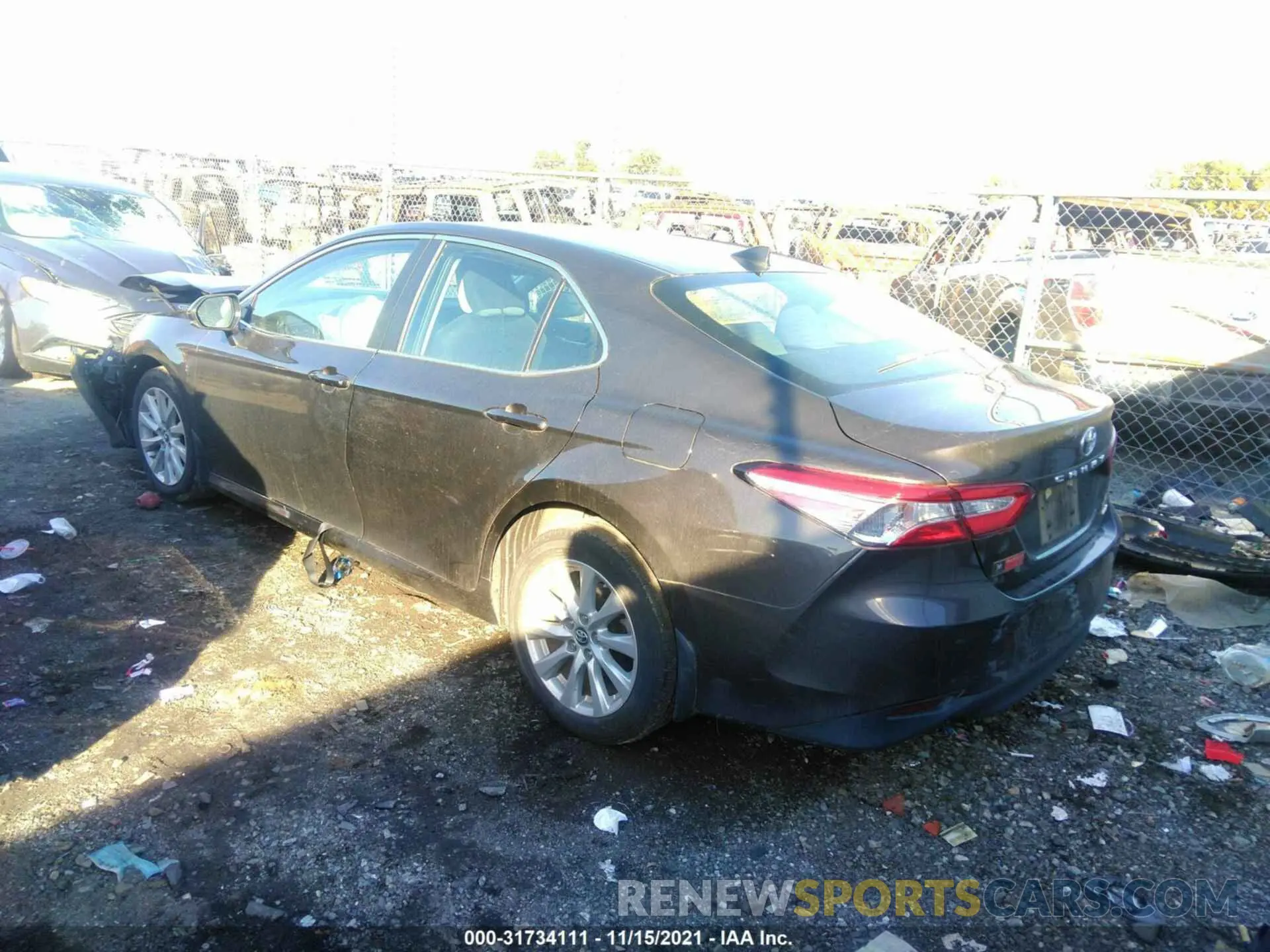 3 fotografías del automóvil dañado 4T1B11HK0KU809376 TOYOTA CAMRY 2019