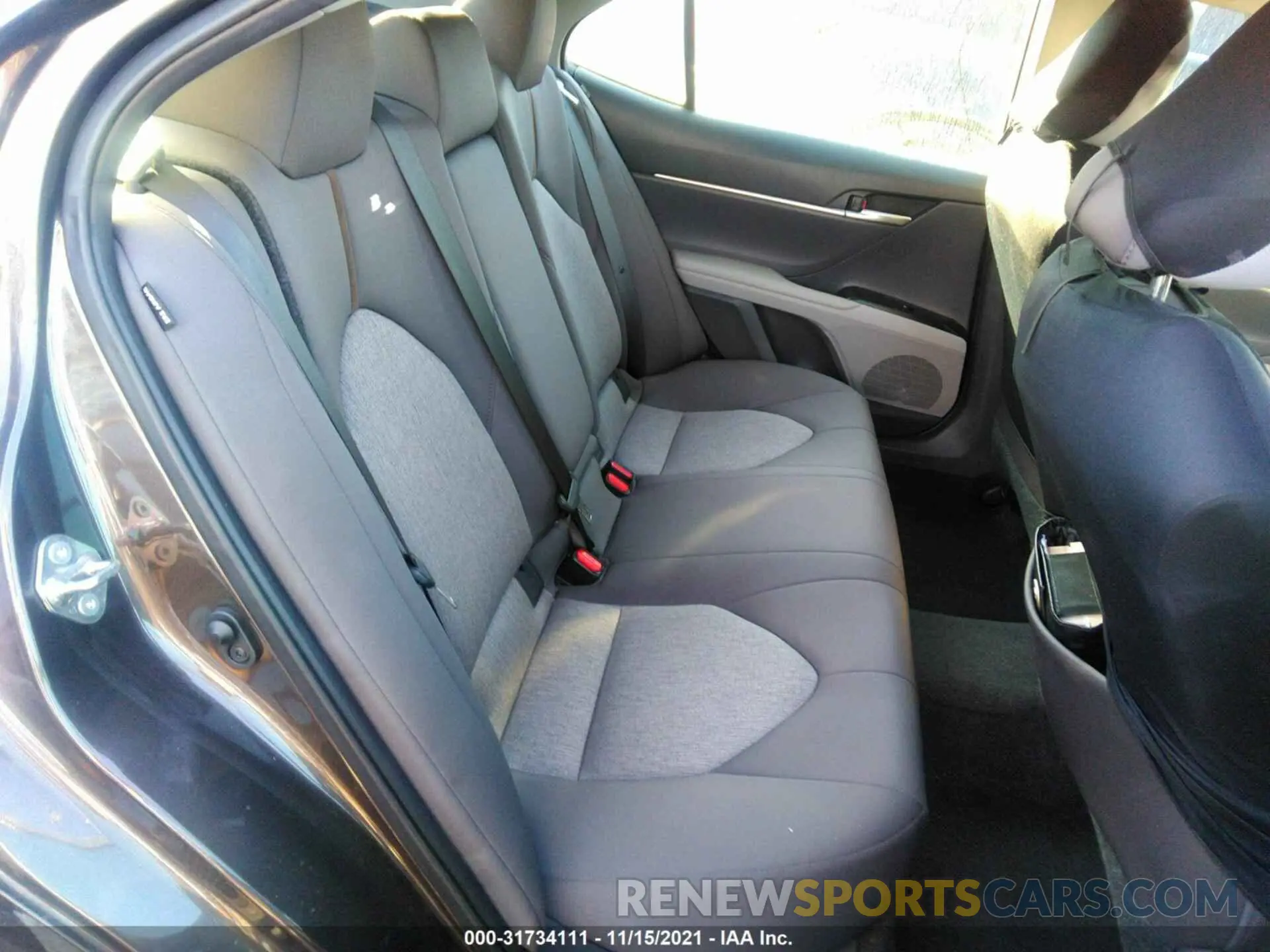 8 fotografías del automóvil dañado 4T1B11HK0KU809376 TOYOTA CAMRY 2019