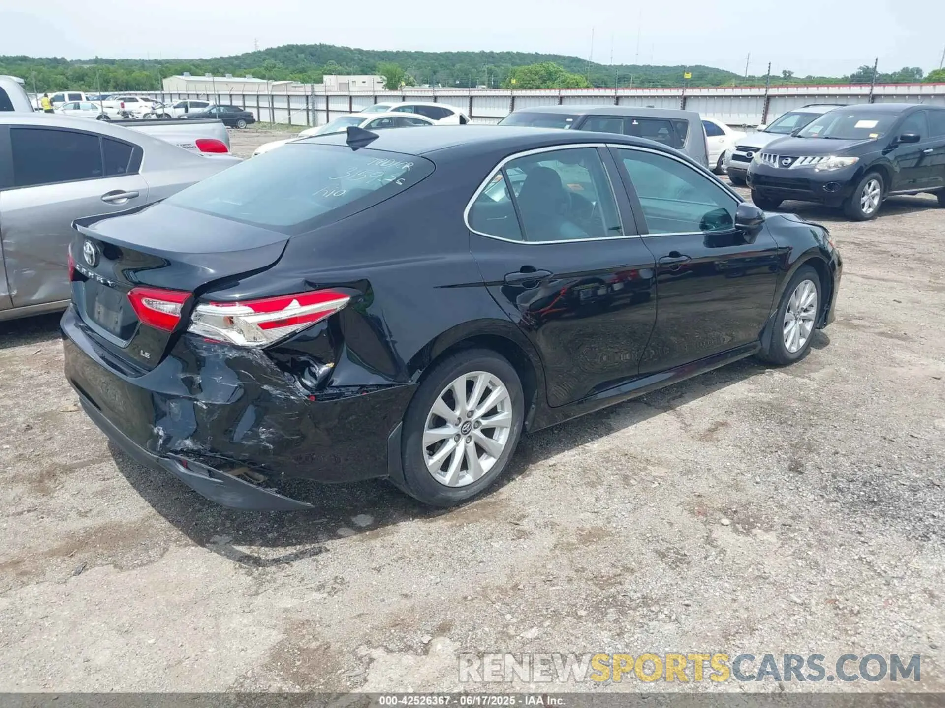 4 fotografías del automóvil dañado 4T1B11HK0KU809958 TOYOTA CAMRY 2019