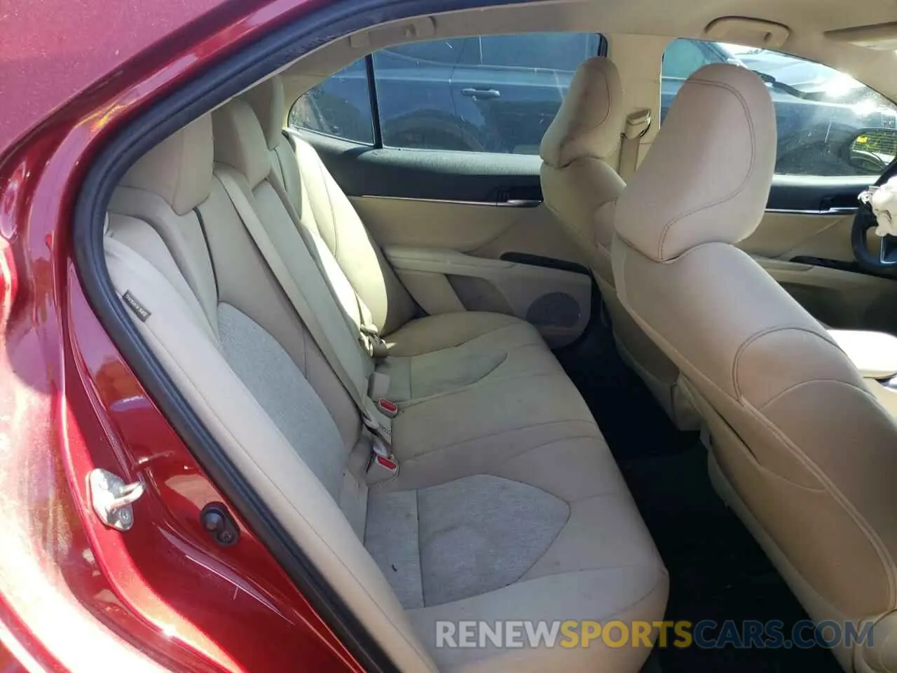 10 fotografías del automóvil dañado 4T1B11HK0KU810494 TOYOTA CAMRY 2019