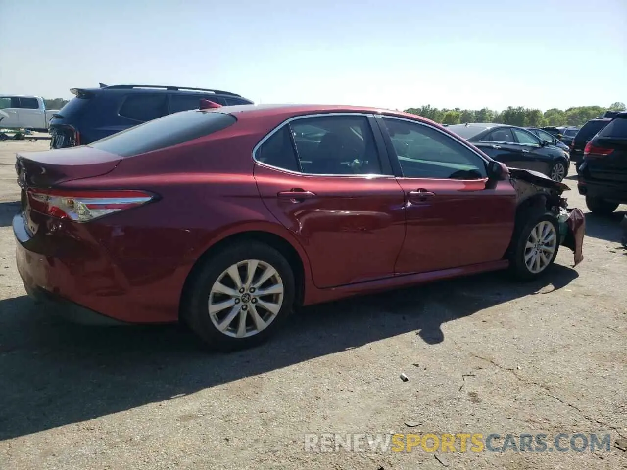 3 fotografías del automóvil dañado 4T1B11HK0KU810494 TOYOTA CAMRY 2019