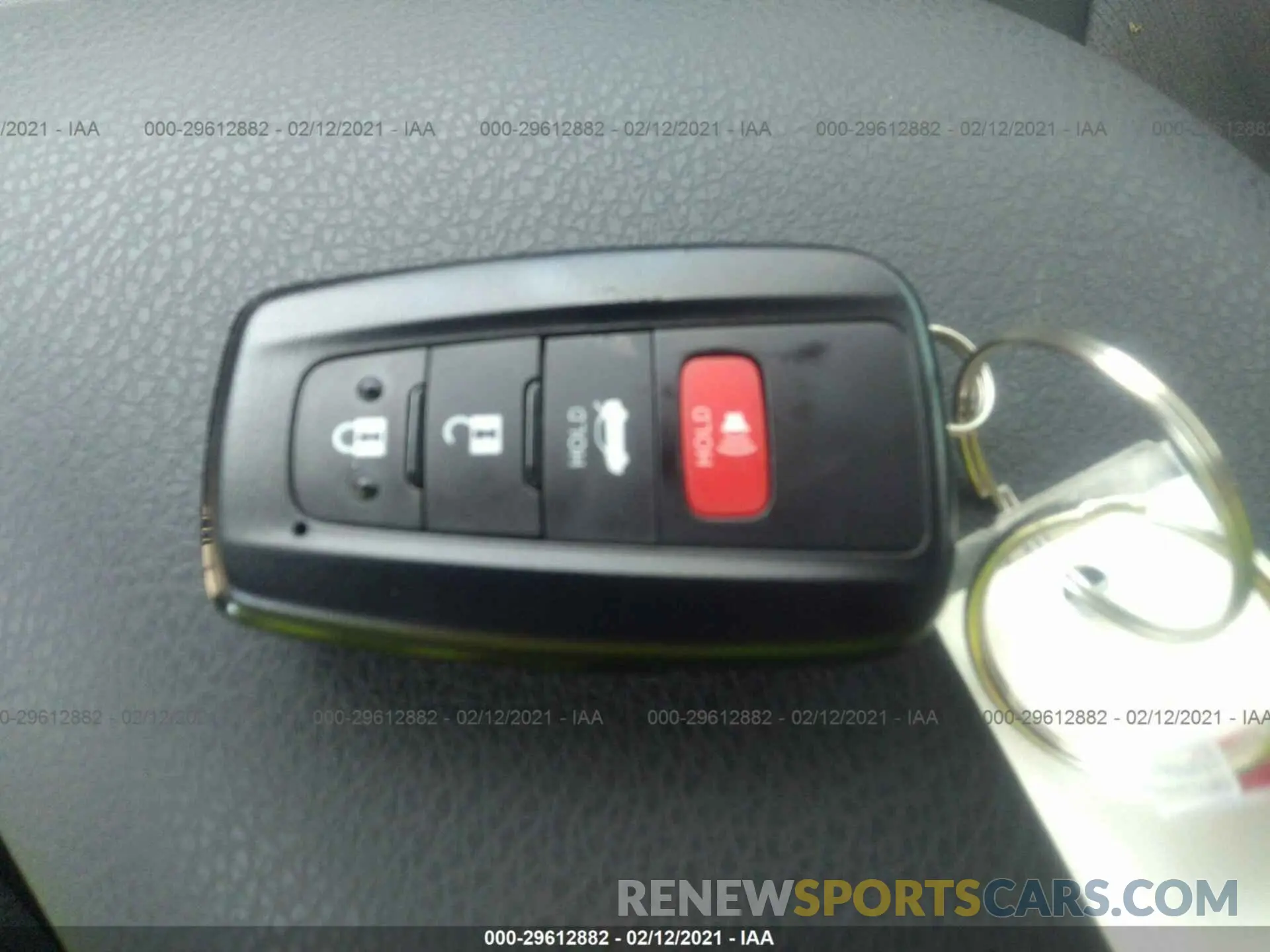 11 fotografías del automóvil dañado 4T1B11HK0KU817221 TOYOTA CAMRY 2019