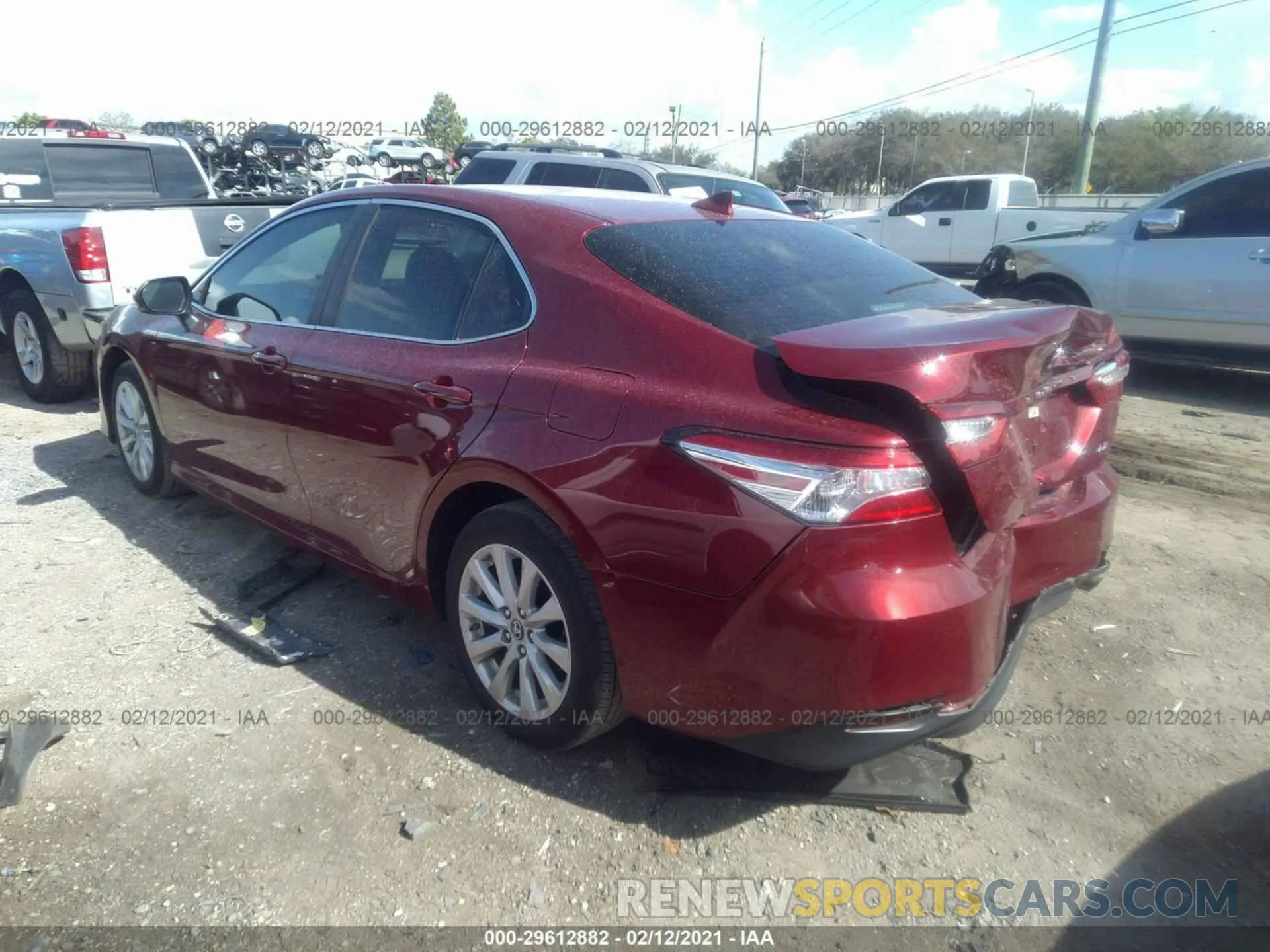 3 fotografías del automóvil dañado 4T1B11HK0KU817221 TOYOTA CAMRY 2019