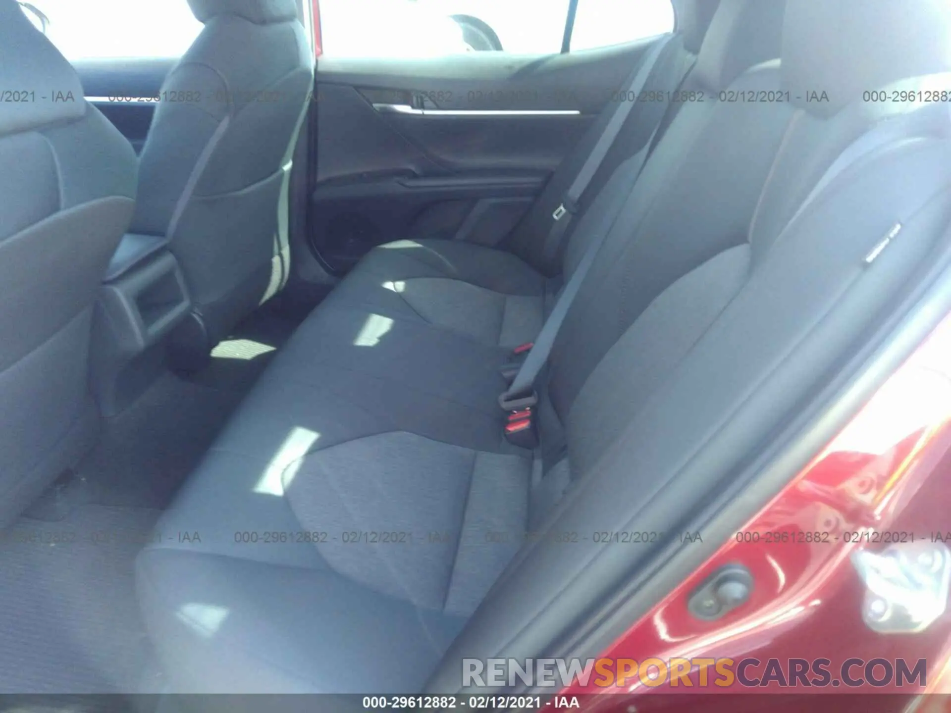 8 fotografías del automóvil dañado 4T1B11HK0KU817221 TOYOTA CAMRY 2019