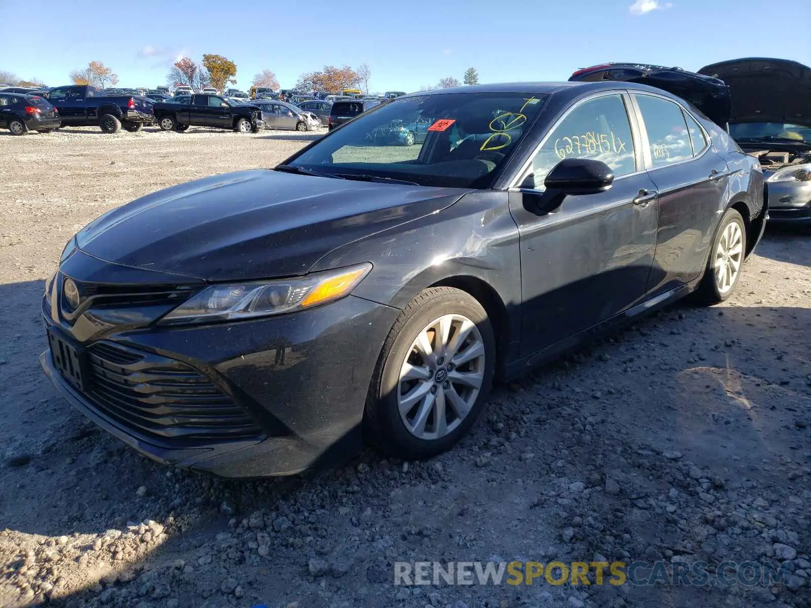 2 fotografías del automóvil dañado 4T1B11HK0KU818093 TOYOTA CAMRY 2019