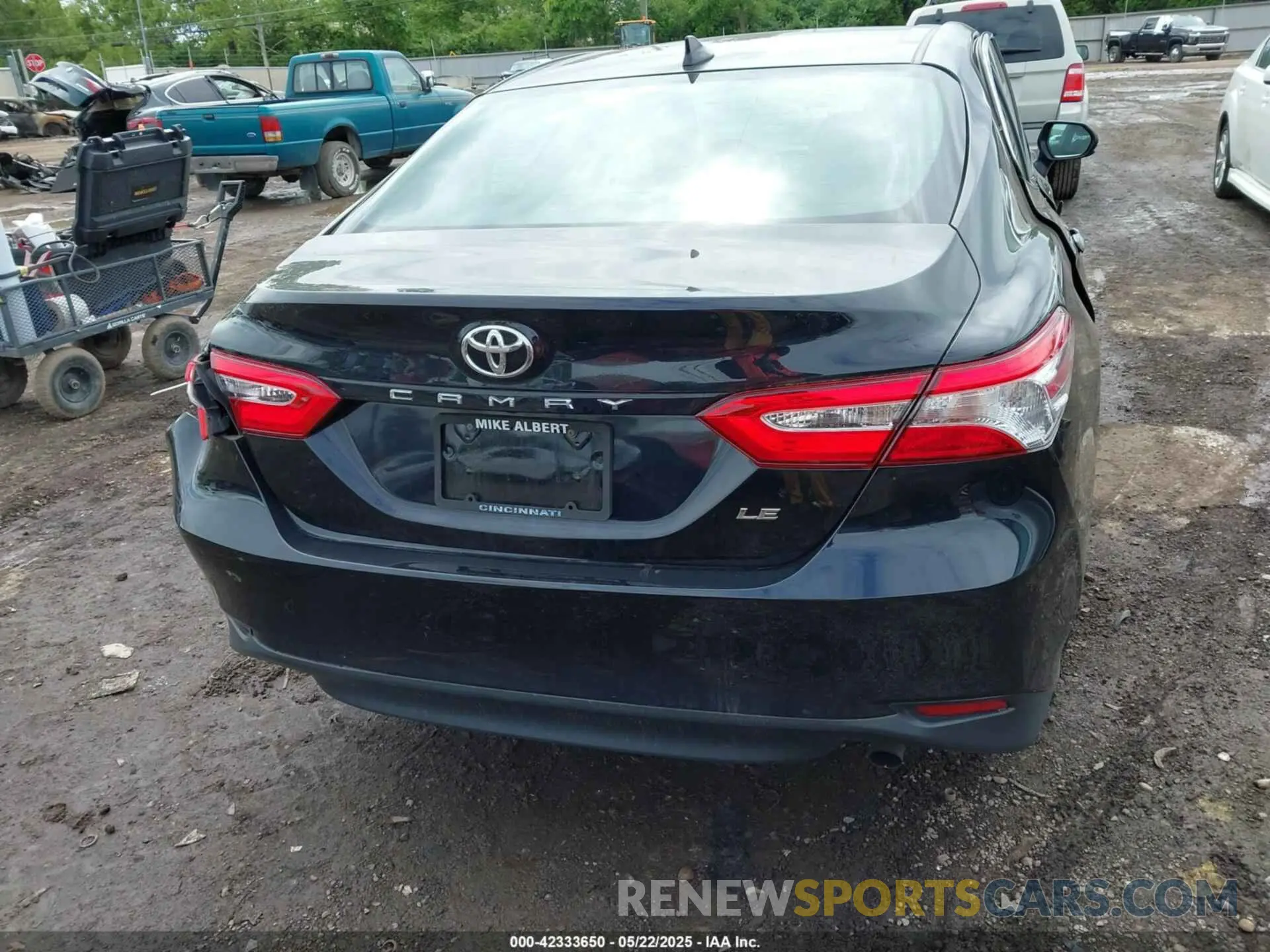 16 fotografías del automóvil dañado 4T1B11HK0KU821995 TOYOTA CAMRY 2019