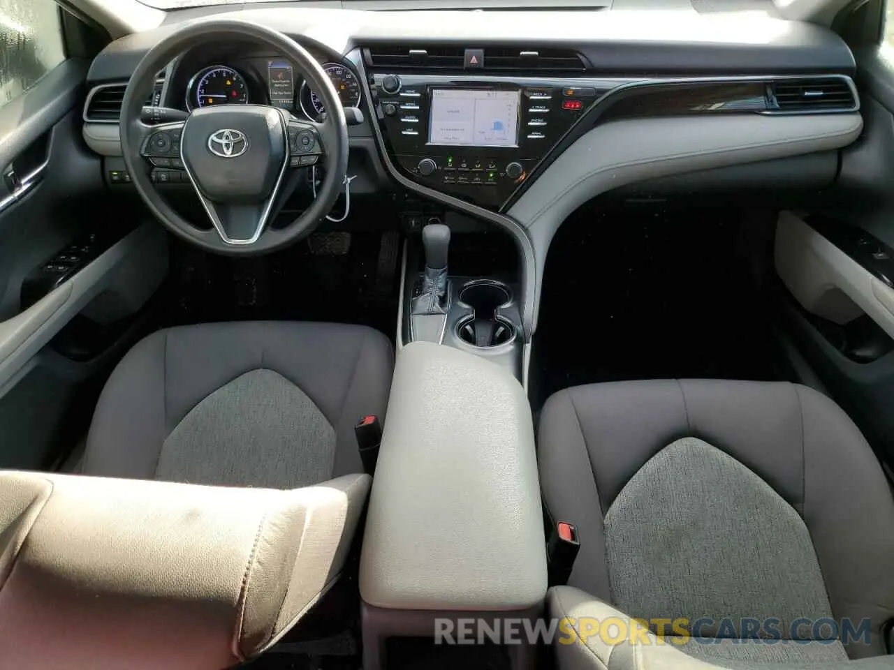 8 fotografías del automóvil dañado 4T1B11HK0KU823066 TOYOTA CAMRY 2019