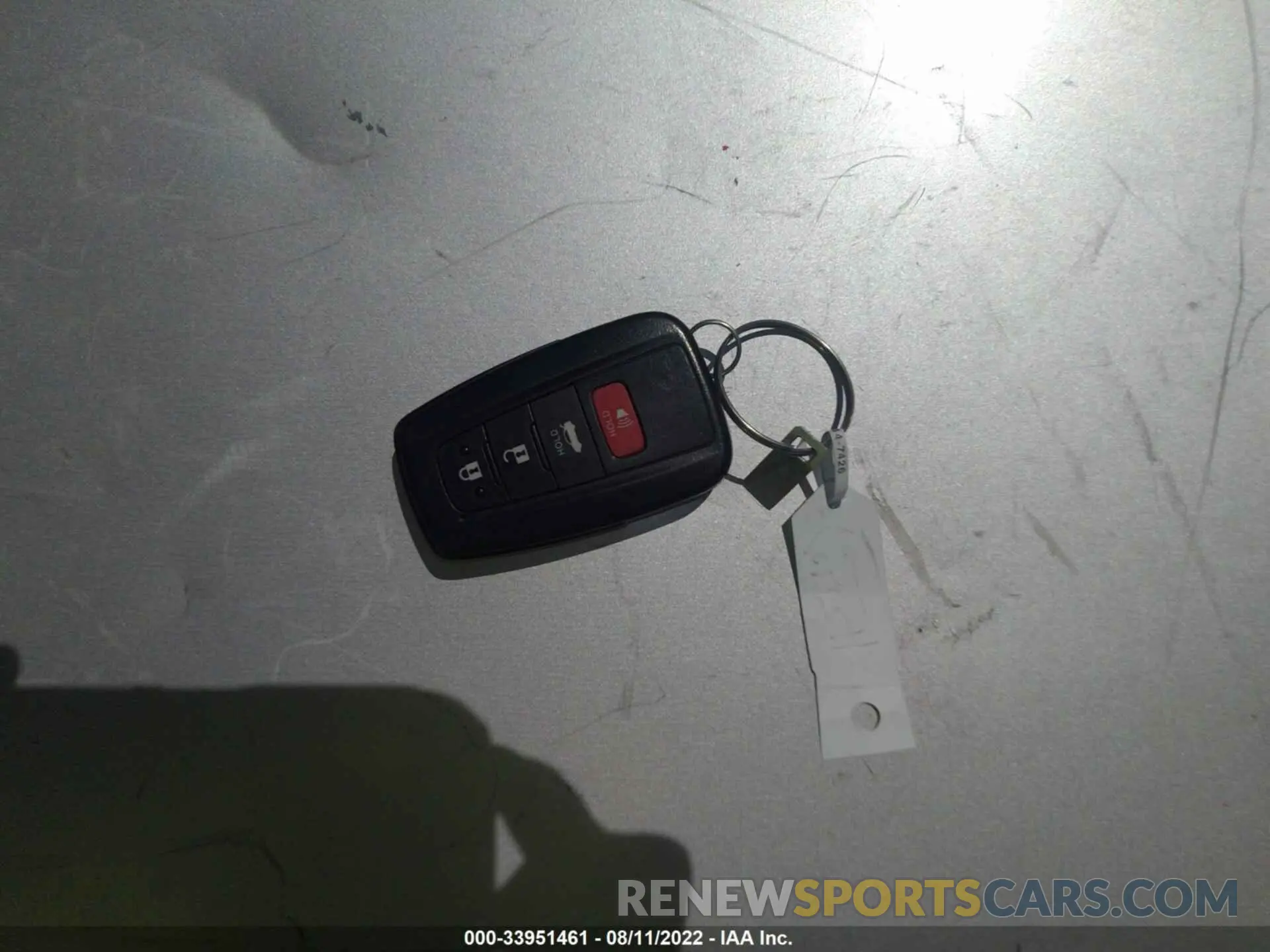 11 fotografías del automóvil dañado 4T1B11HK0KU824444 TOYOTA CAMRY 2019