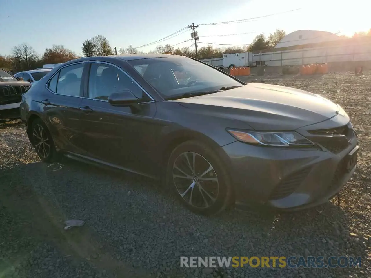 4 fotografías del automóvil dañado 4T1B11HK0KU827084 TOYOTA CAMRY 2019