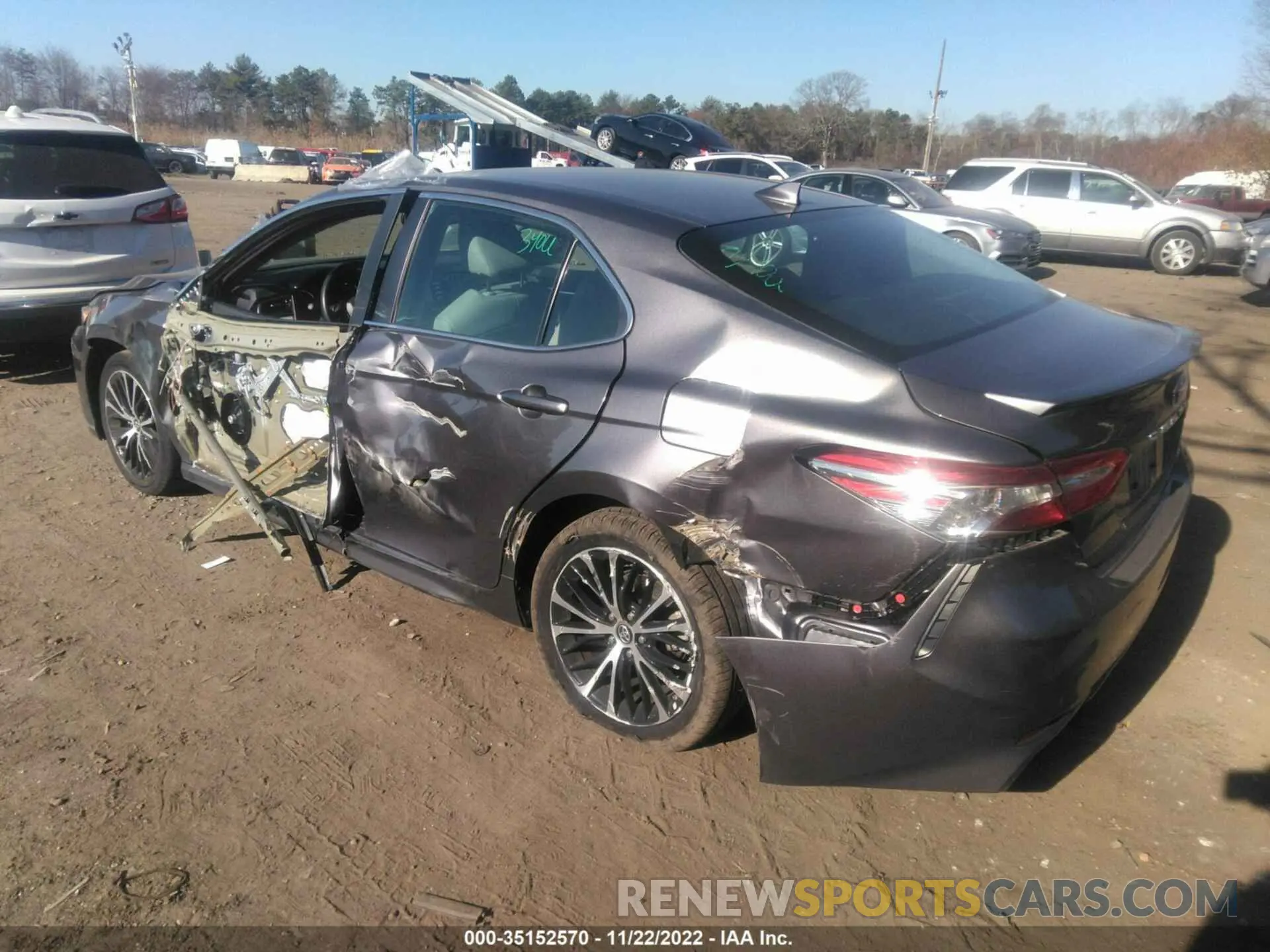 3 fotografías del automóvil dañado 4T1B11HK0KU836271 TOYOTA CAMRY 2019