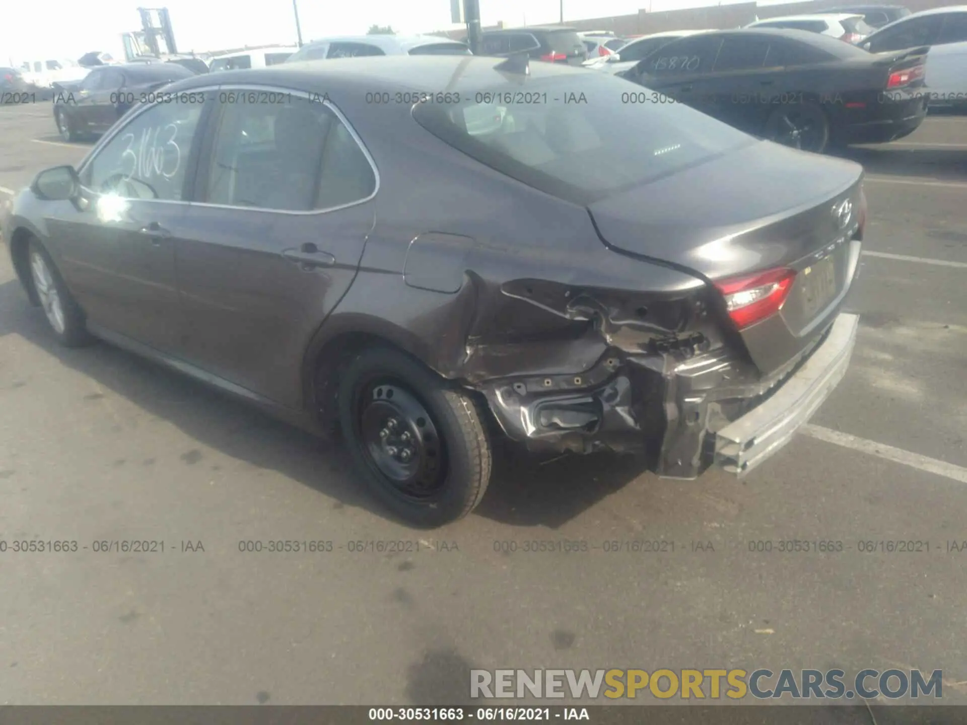 6 fotografías del automóvil dañado 4T1B11HK0KU837873 TOYOTA CAMRY 2019