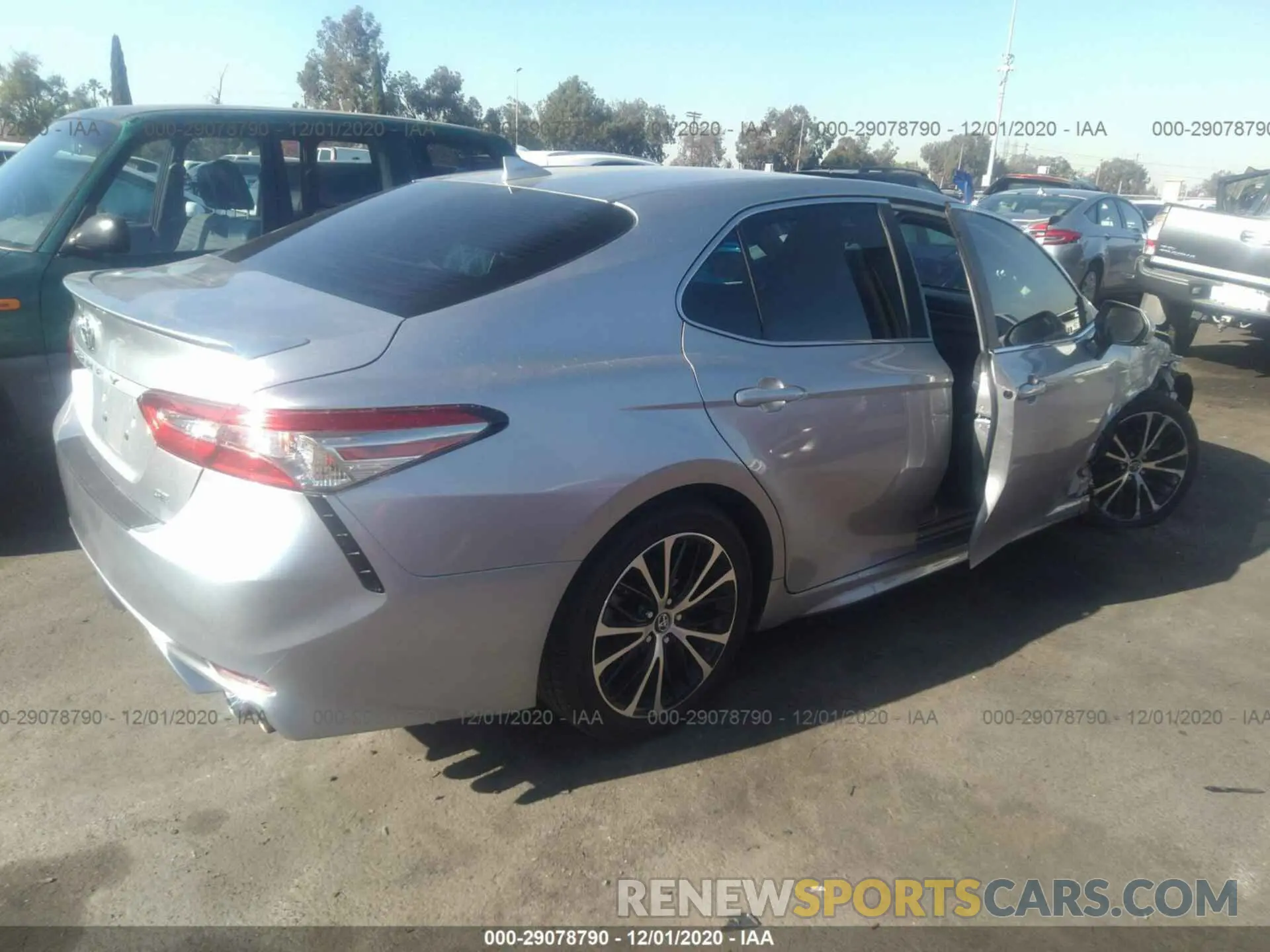 4 fotografías del automóvil dañado 4T1B11HK0KU838439 TOYOTA CAMRY 2019