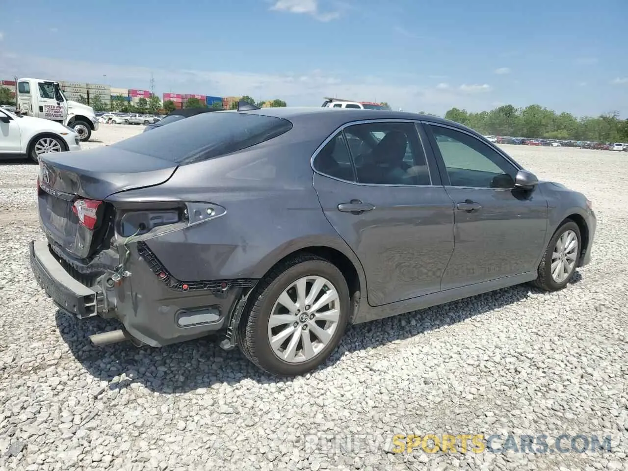 3 fotografías del automóvil dañado 4T1B11HK0KU843138 TOYOTA CAMRY 2019