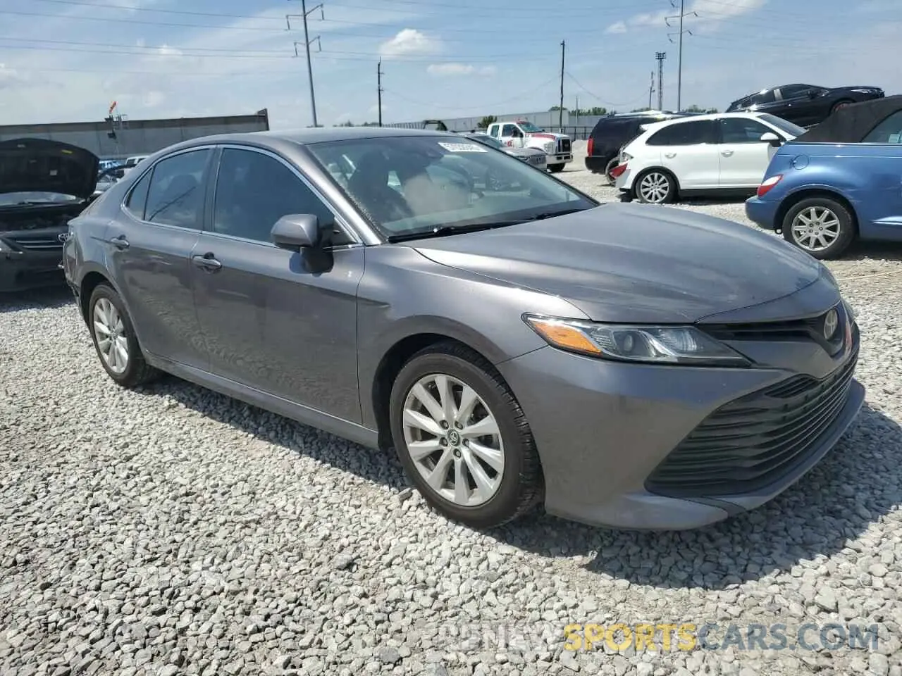 4 fotografías del automóvil dañado 4T1B11HK0KU843138 TOYOTA CAMRY 2019