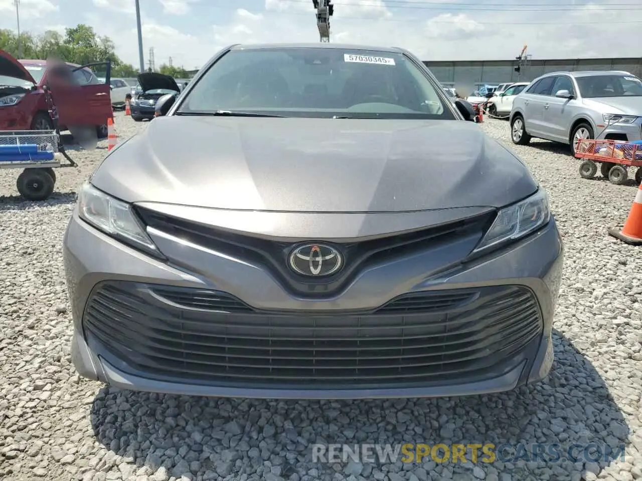 5 fotografías del automóvil dañado 4T1B11HK0KU843138 TOYOTA CAMRY 2019
