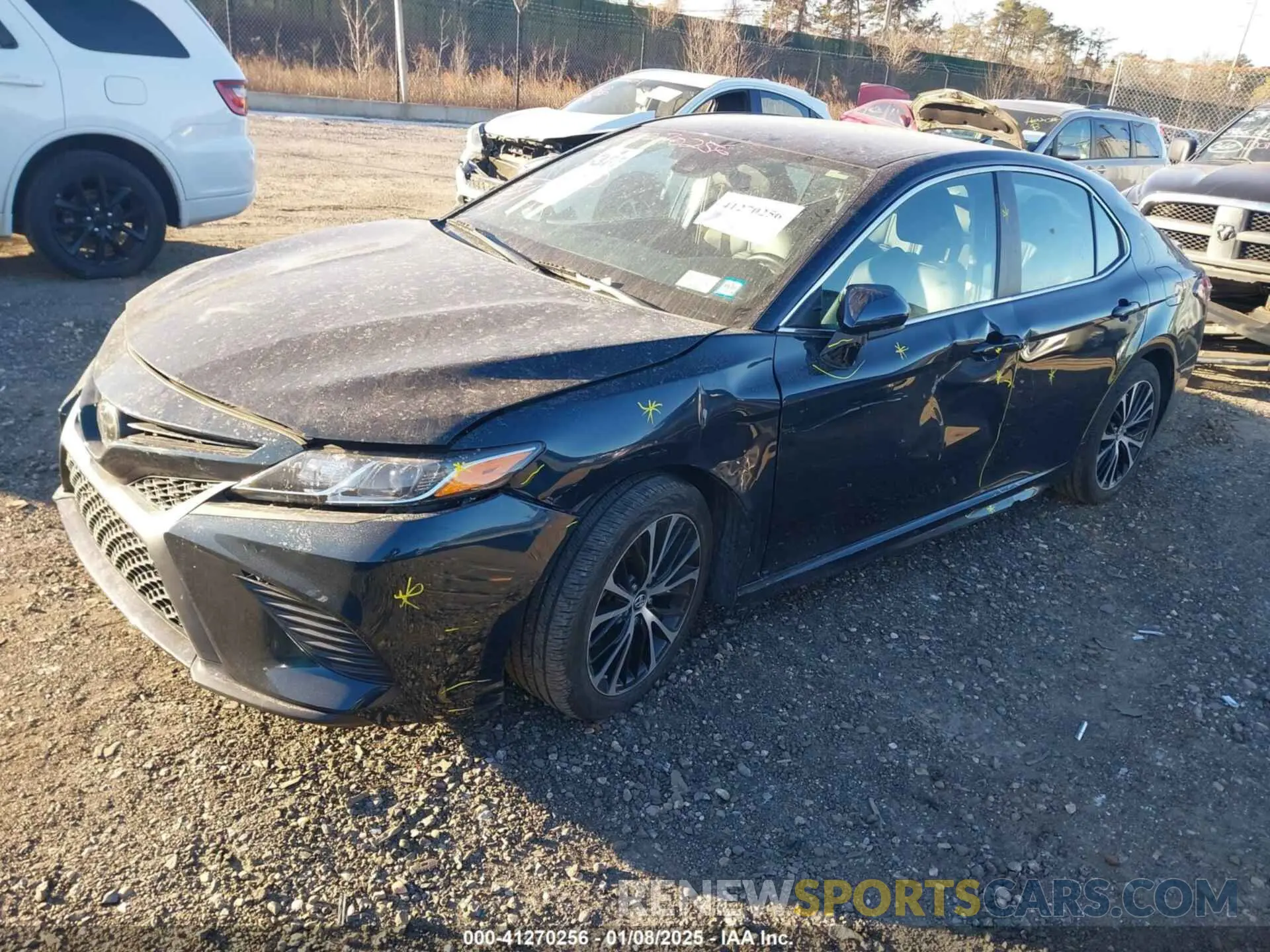 2 fotografías del automóvil dañado 4T1B11HK0KU847979 TOYOTA CAMRY 2019