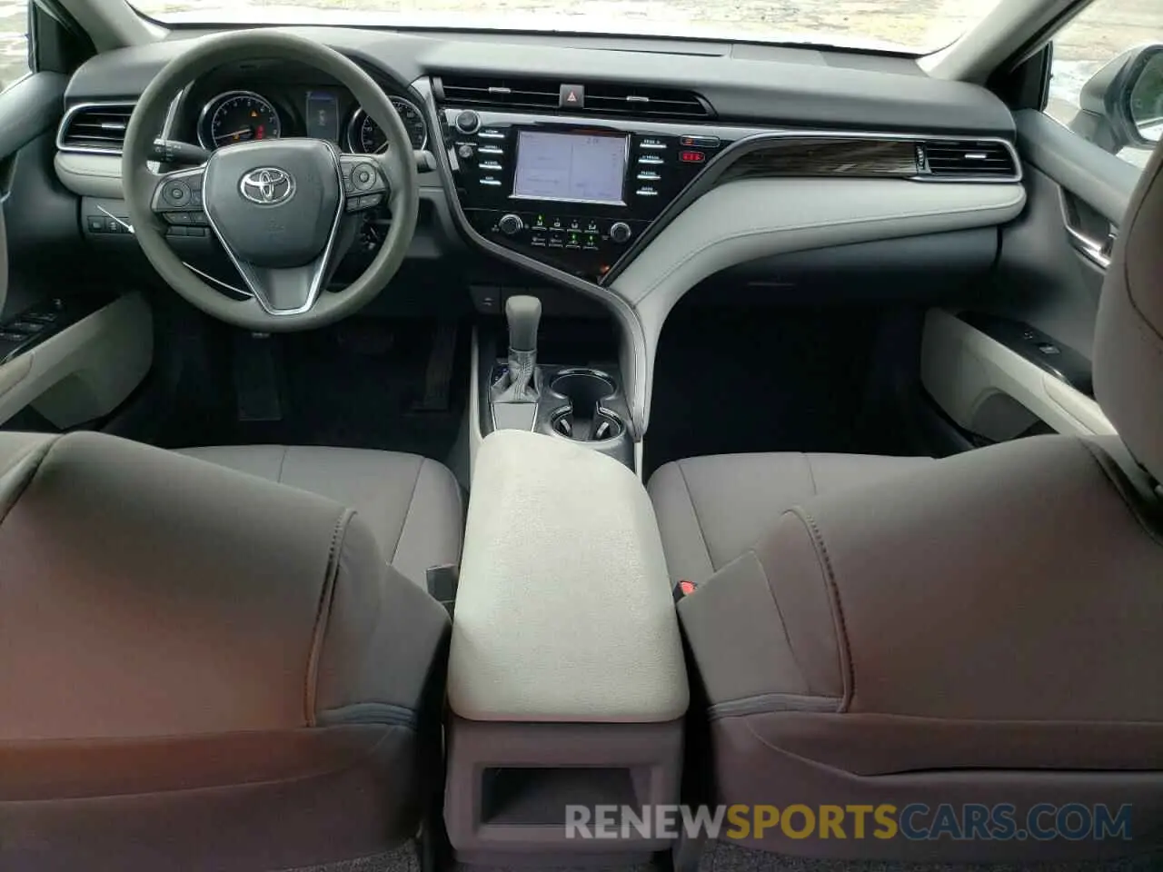 8 fotografías del automóvil dañado 4T1B11HK0KU849280 TOYOTA CAMRY 2019
