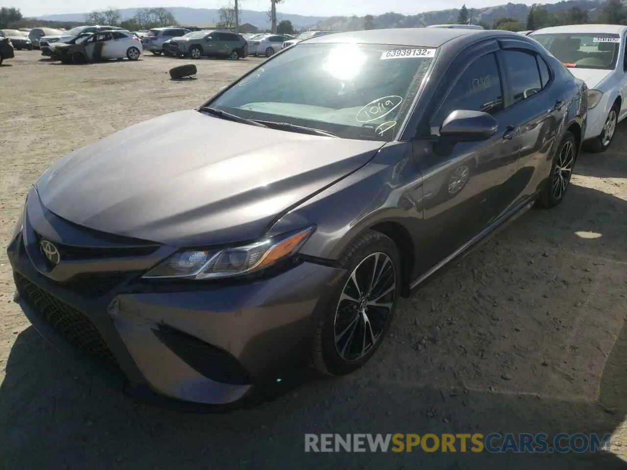 2 fotografías del automóvil dañado 4T1B11HK1KU163104 TOYOTA CAMRY 2019