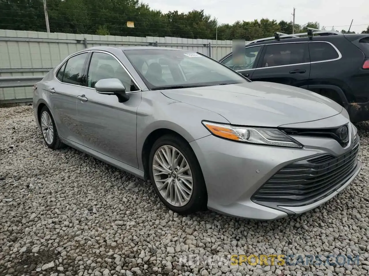 4 fotografías del automóvil dañado 4T1B11HK1KU164981 TOYOTA CAMRY 2019