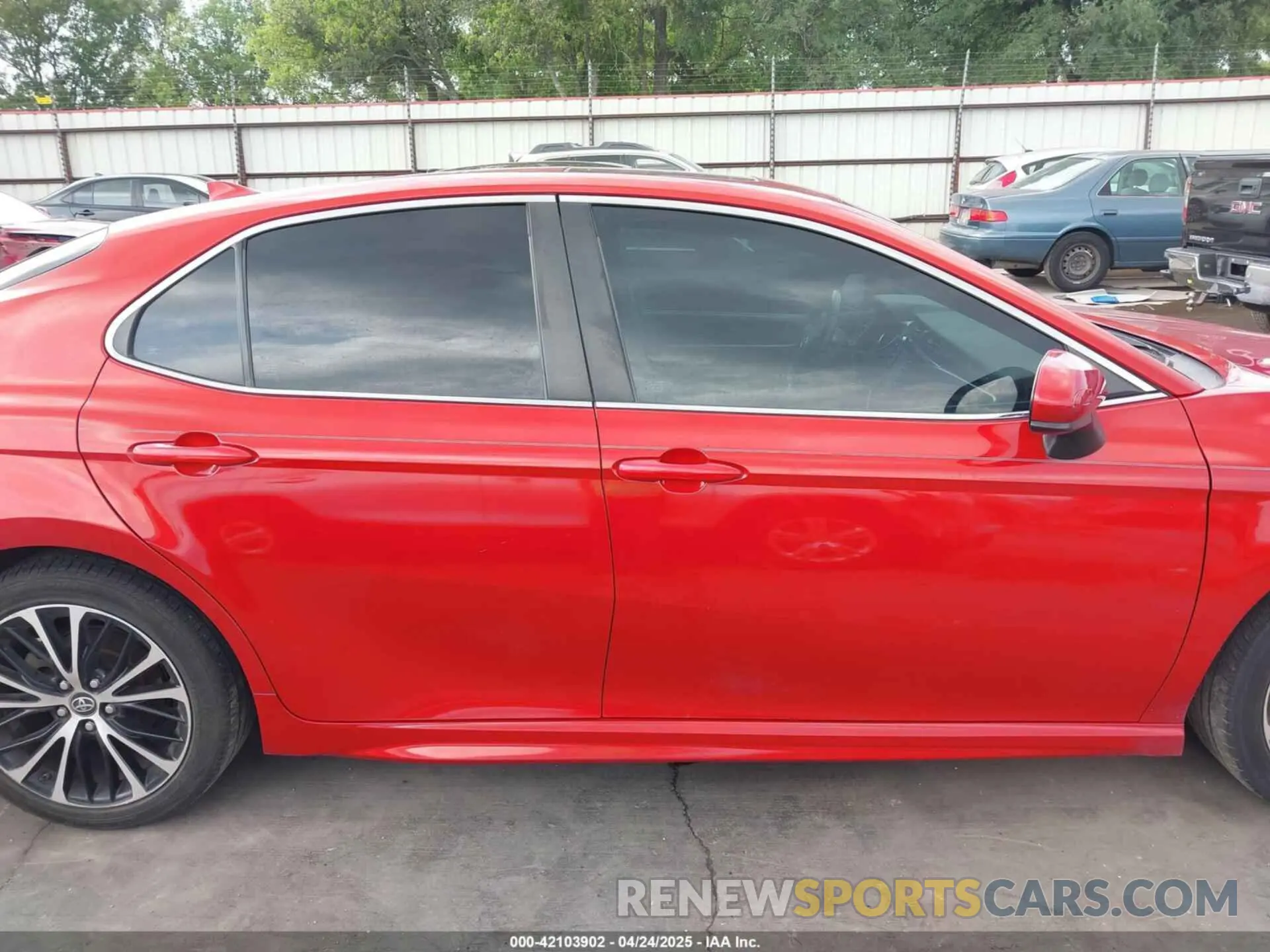 13 fotografías del automóvil dañado 4T1B11HK1KU169467 TOYOTA CAMRY 2019
