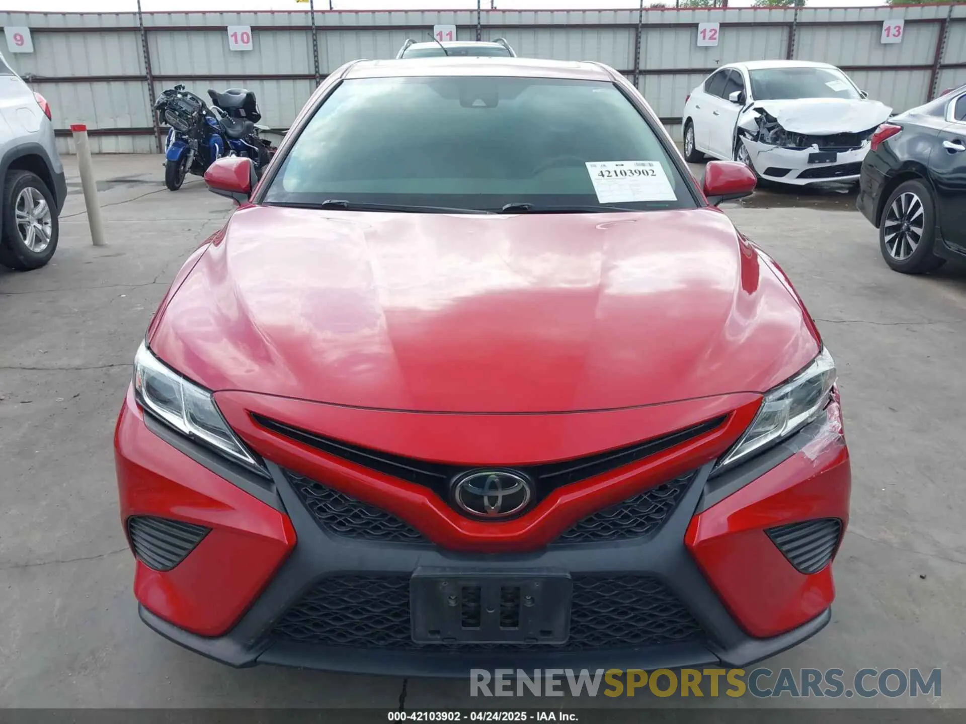 19 fotografías del automóvil dañado 4T1B11HK1KU169467 TOYOTA CAMRY 2019