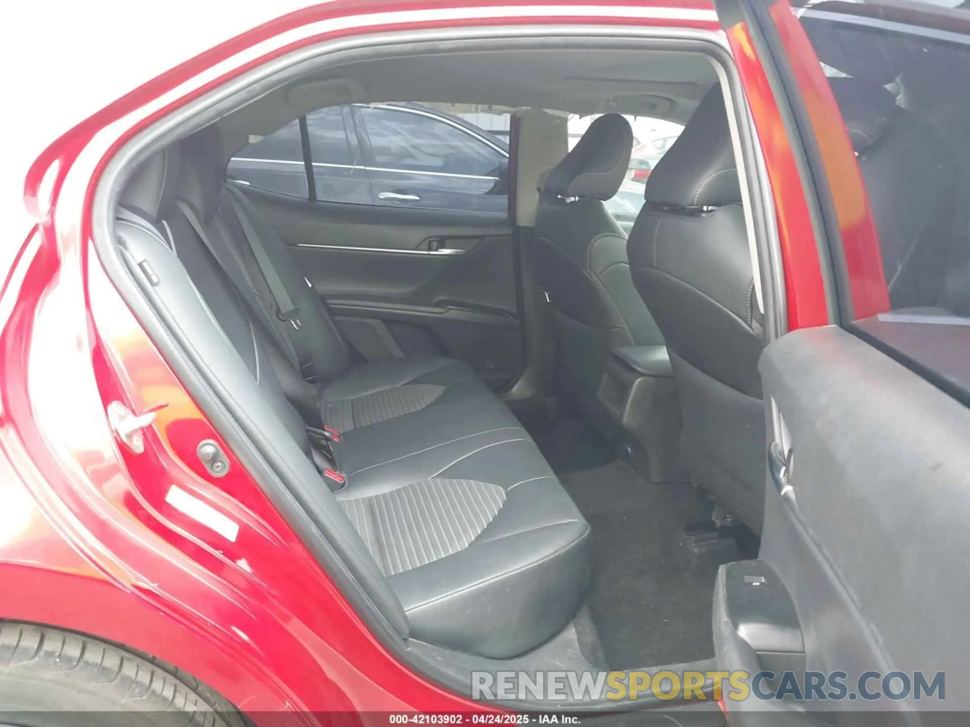 8 fotografías del automóvil dañado 4T1B11HK1KU169467 TOYOTA CAMRY 2019