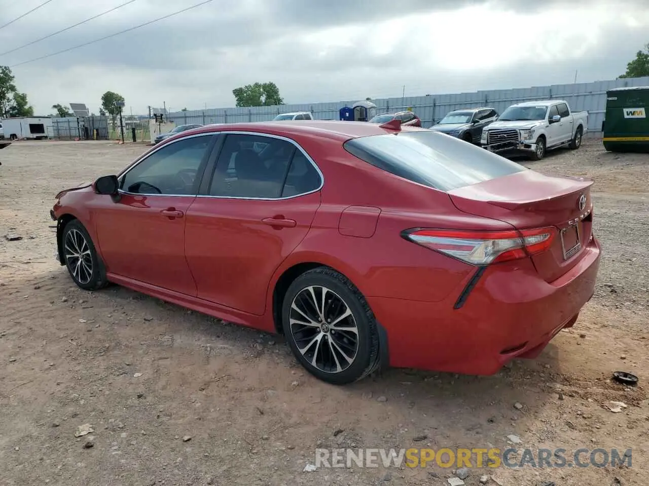 2 fotografías del automóvil dañado 4T1B11HK1KU173891 TOYOTA CAMRY 2019