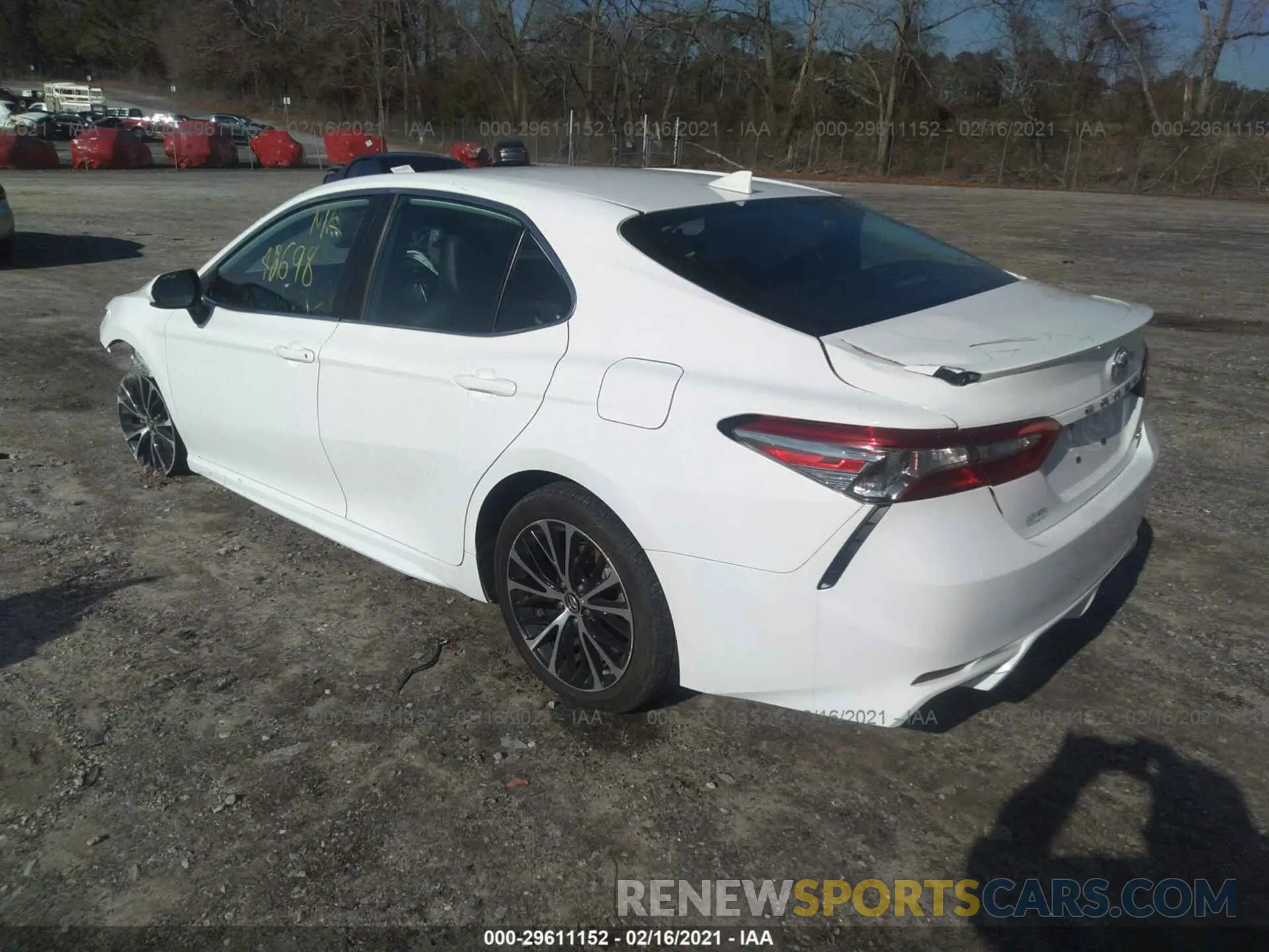 3 fotografías del automóvil dañado 4T1B11HK1KU180663 TOYOTA CAMRY 2019