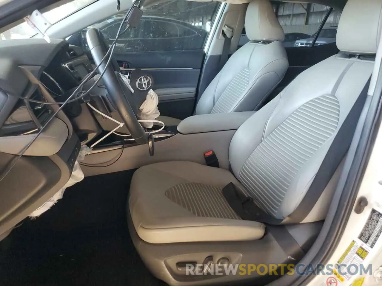 7 fotografías del automóvil dañado 4T1B11HK1KU186205 TOYOTA CAMRY 2019
