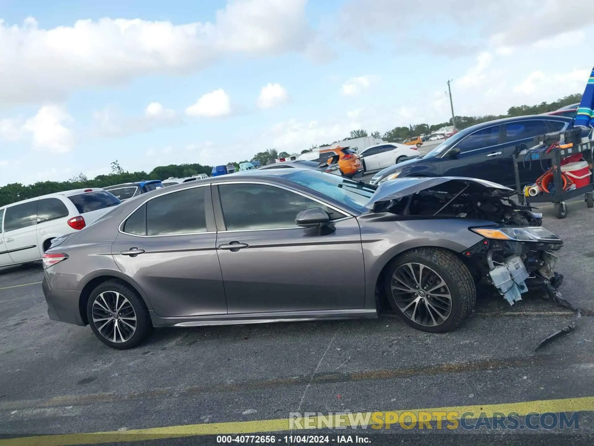 14 fotografías del automóvil dañado 4T1B11HK1KU187886 TOYOTA CAMRY 2019