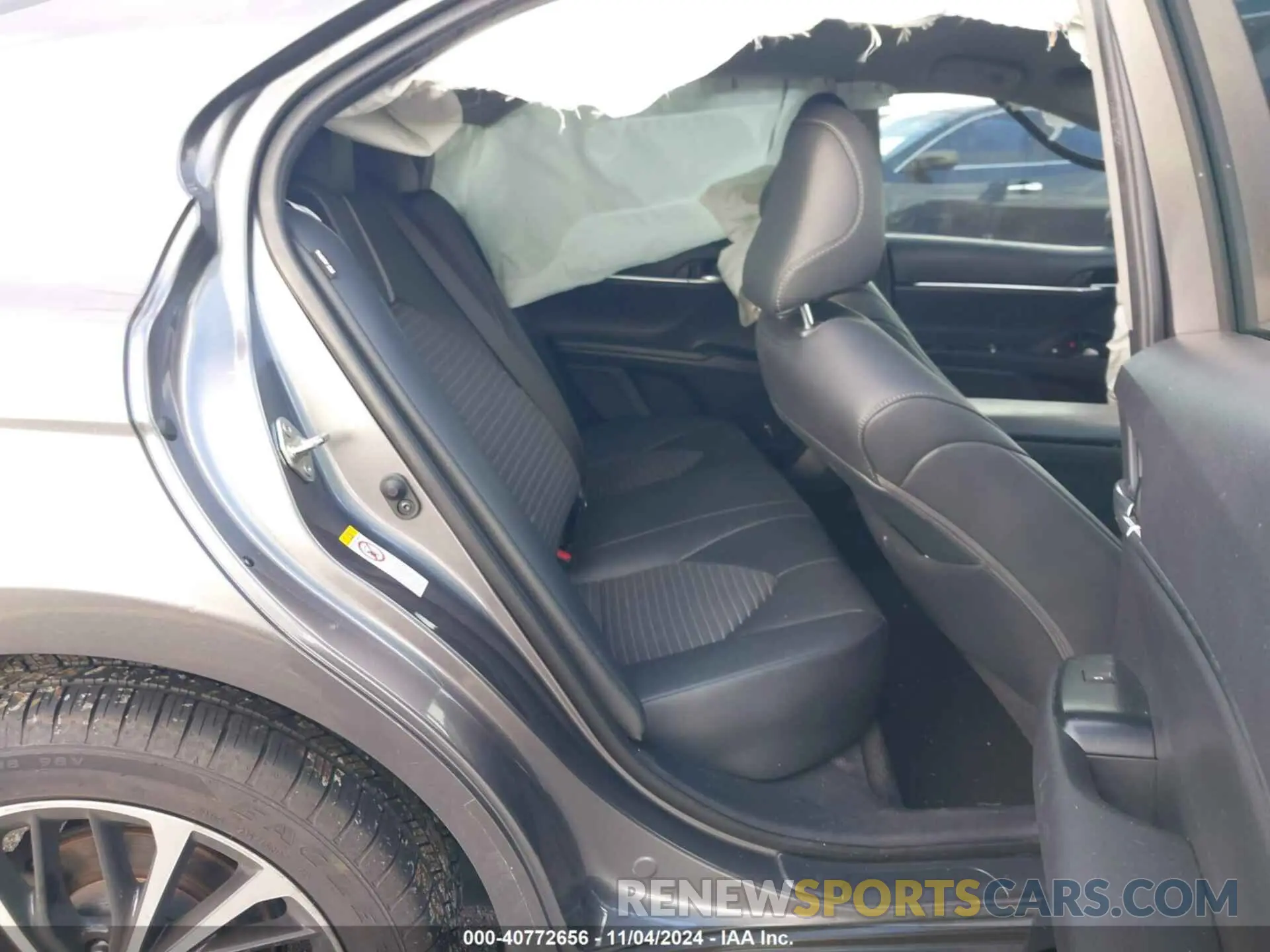 8 fotografías del automóvil dañado 4T1B11HK1KU187886 TOYOTA CAMRY 2019