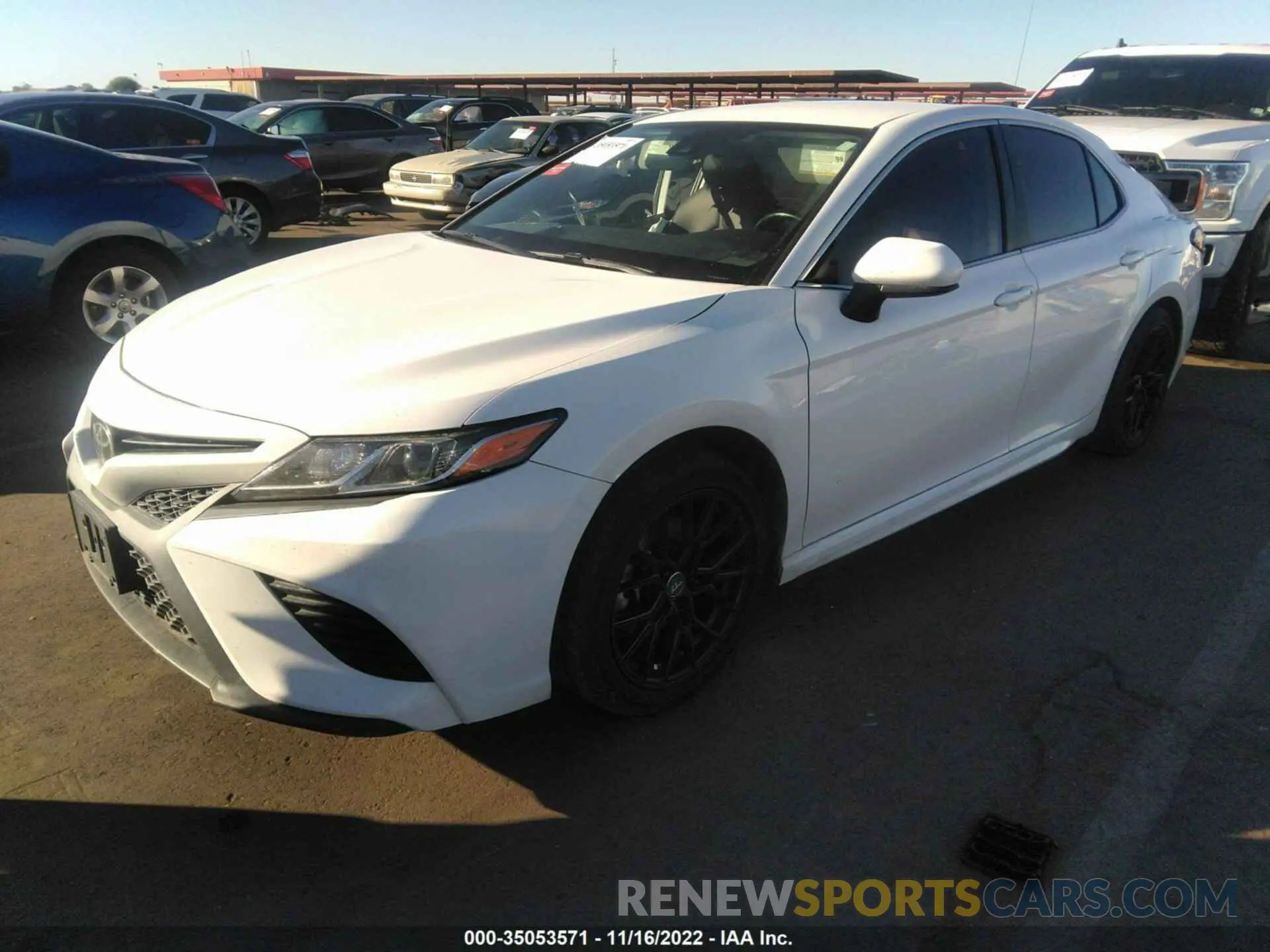 2 fotografías del automóvil dañado 4T1B11HK1KU191064 TOYOTA CAMRY 2019