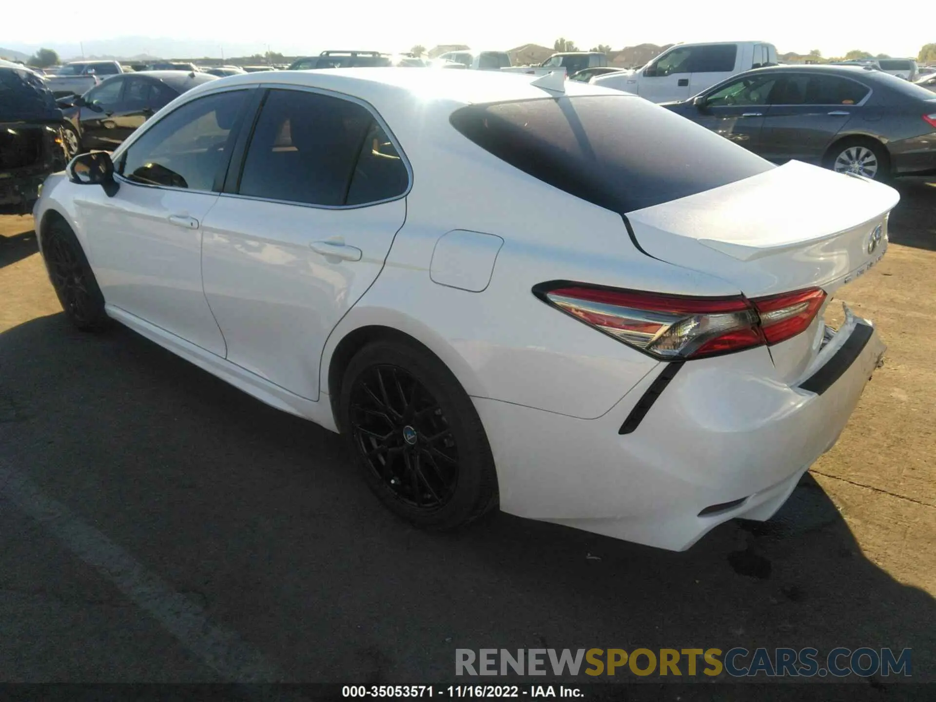 3 fotografías del automóvil dañado 4T1B11HK1KU191064 TOYOTA CAMRY 2019