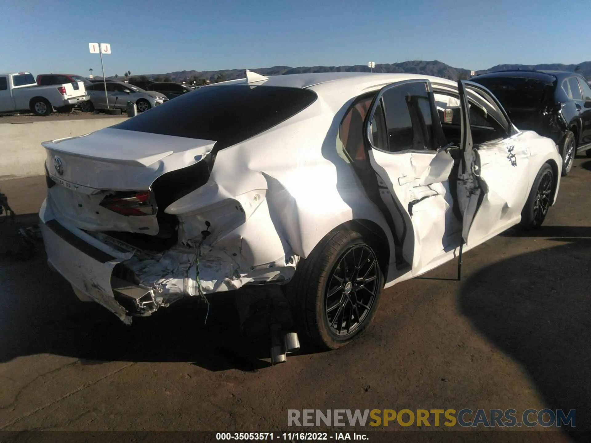 4 fotografías del automóvil dañado 4T1B11HK1KU191064 TOYOTA CAMRY 2019
