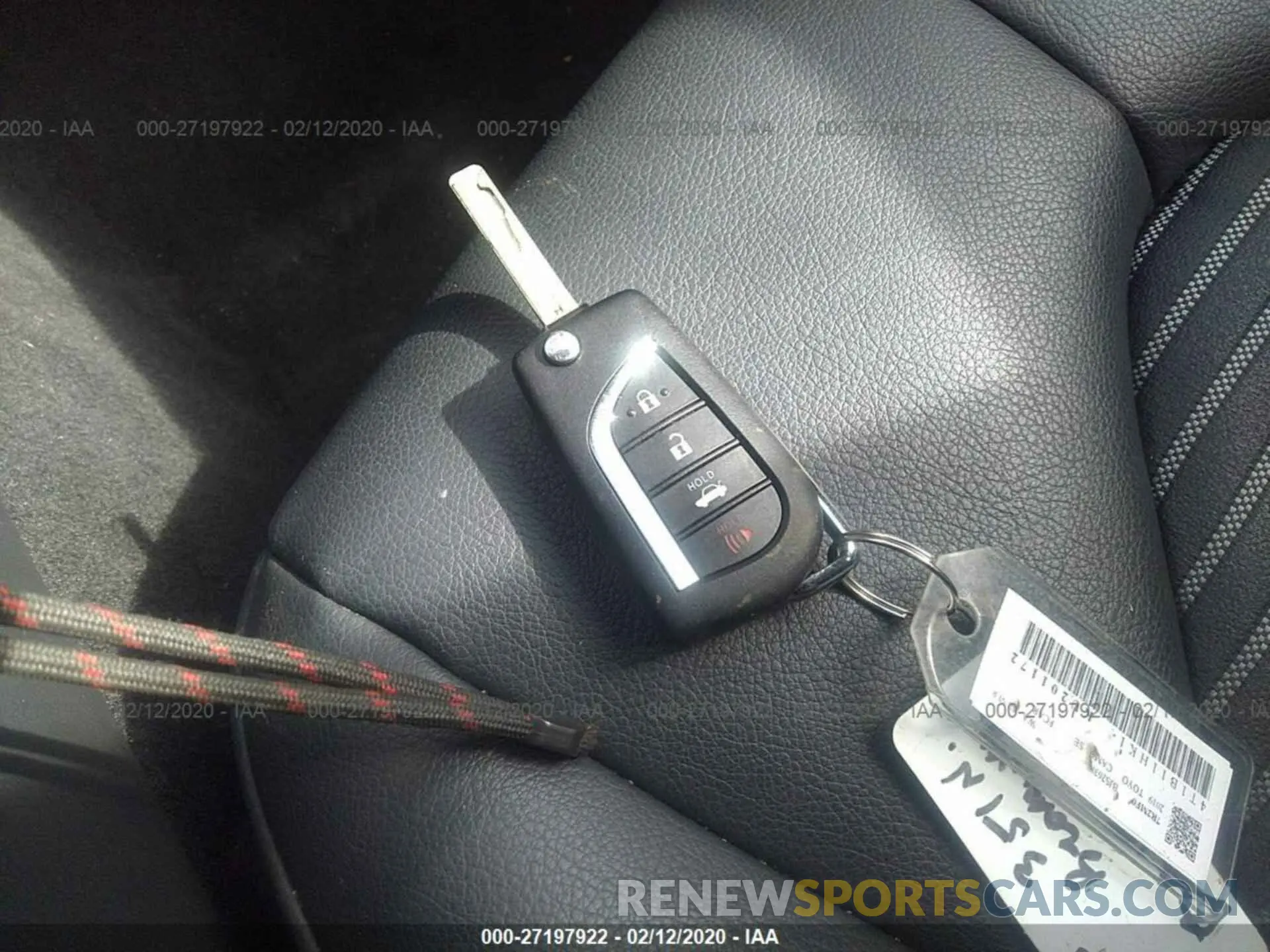 11 fotografías del automóvil dañado 4T1B11HK1KU201172 TOYOTA CAMRY 2019