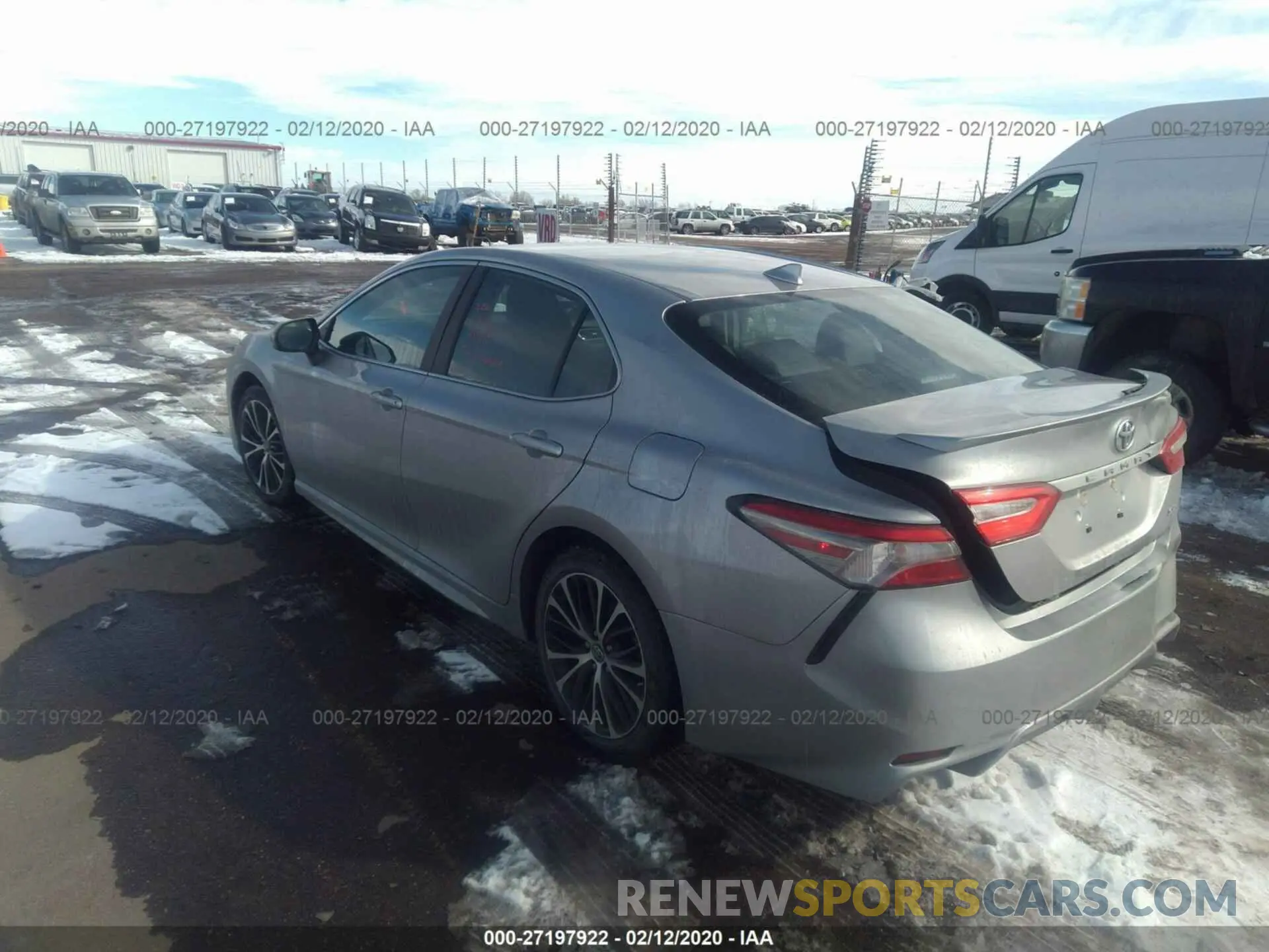 3 fotografías del automóvil dañado 4T1B11HK1KU201172 TOYOTA CAMRY 2019
