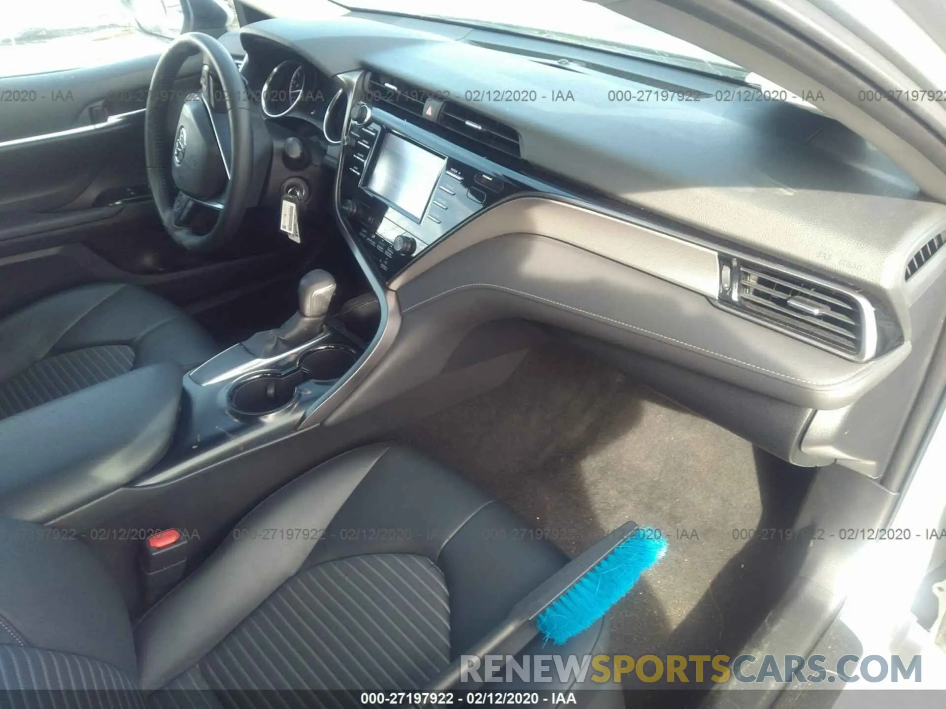 5 fotografías del automóvil dañado 4T1B11HK1KU201172 TOYOTA CAMRY 2019