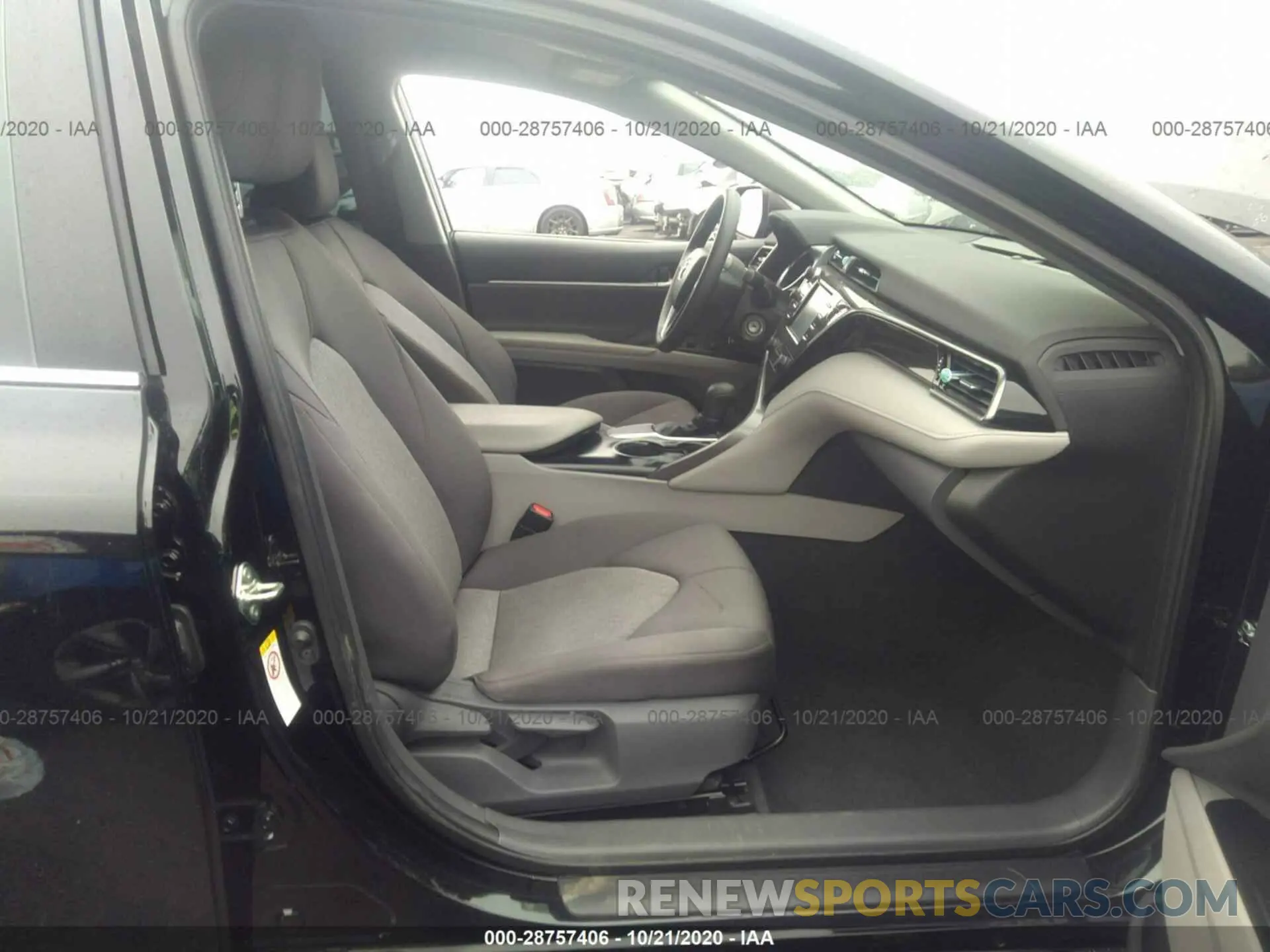 5 fotografías del automóvil dañado 4T1B11HK1KU203519 TOYOTA CAMRY 2019