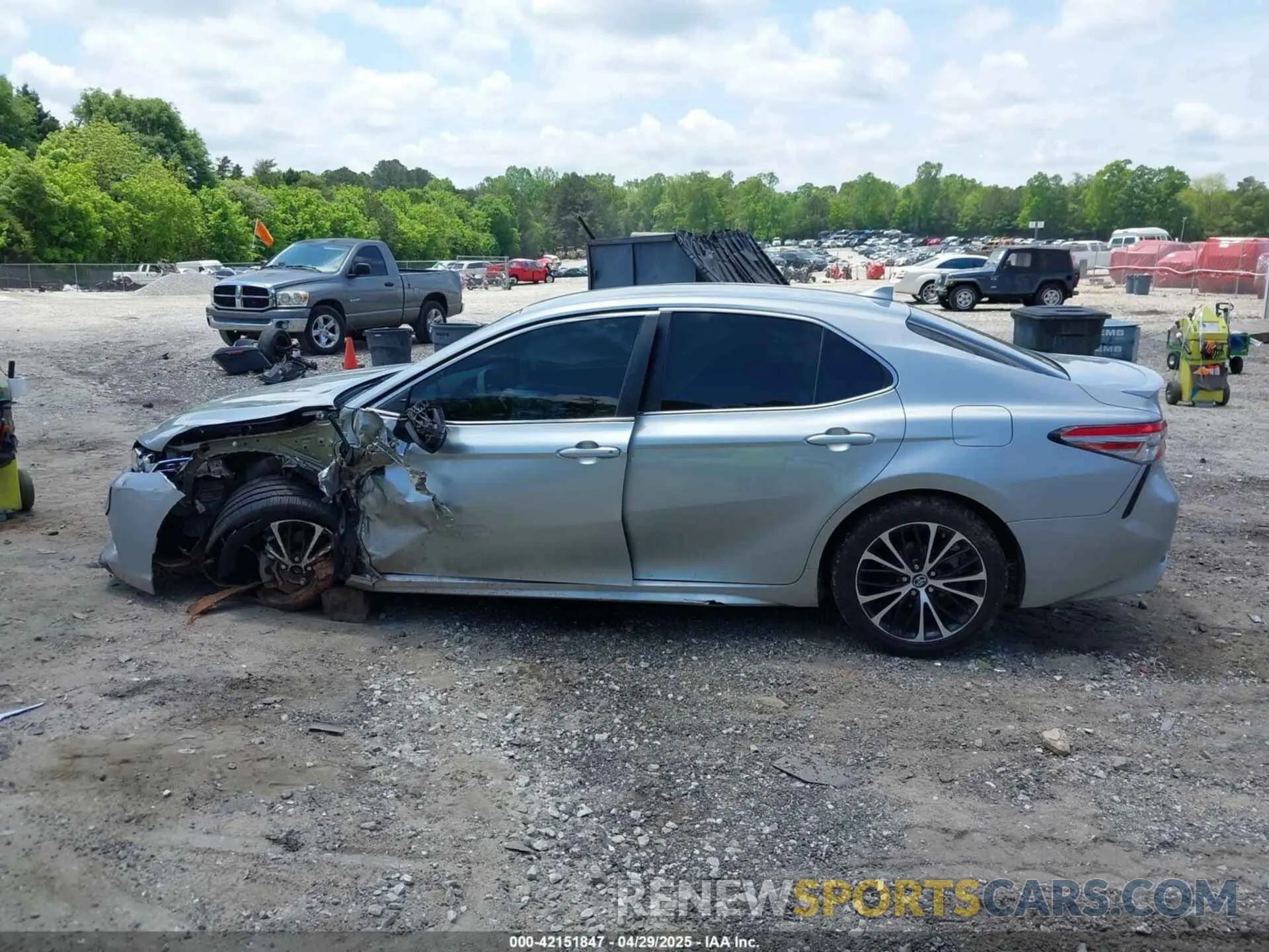 14 fotografías del automóvil dañado 4T1B11HK1KU204024 TOYOTA CAMRY 2019