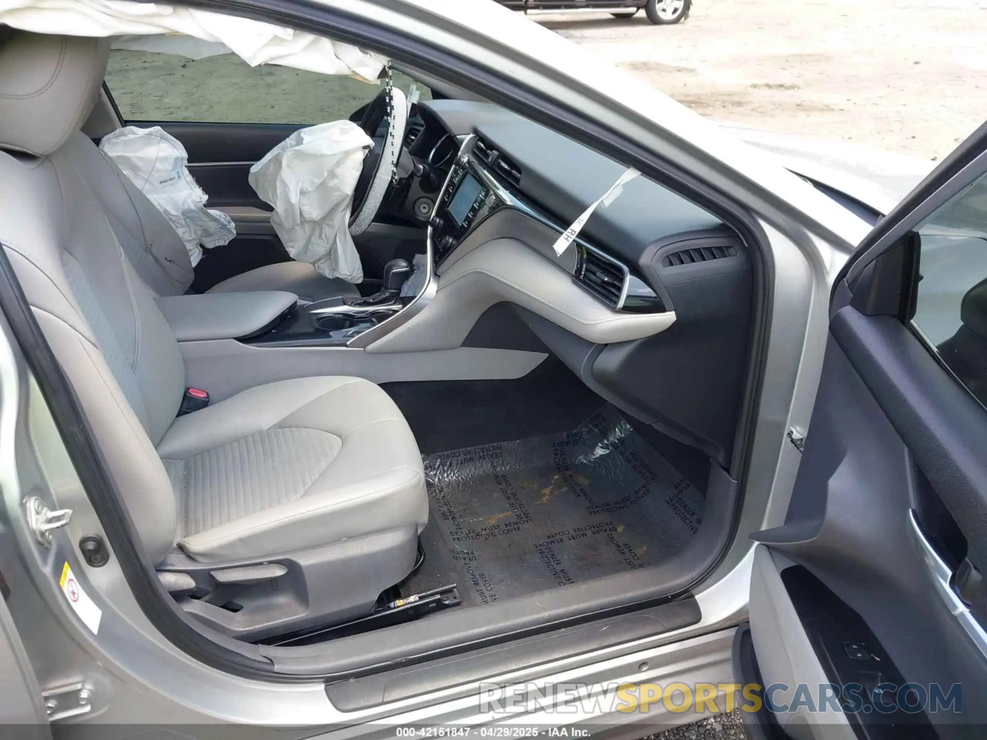 5 fotografías del automóvil dañado 4T1B11HK1KU204024 TOYOTA CAMRY 2019