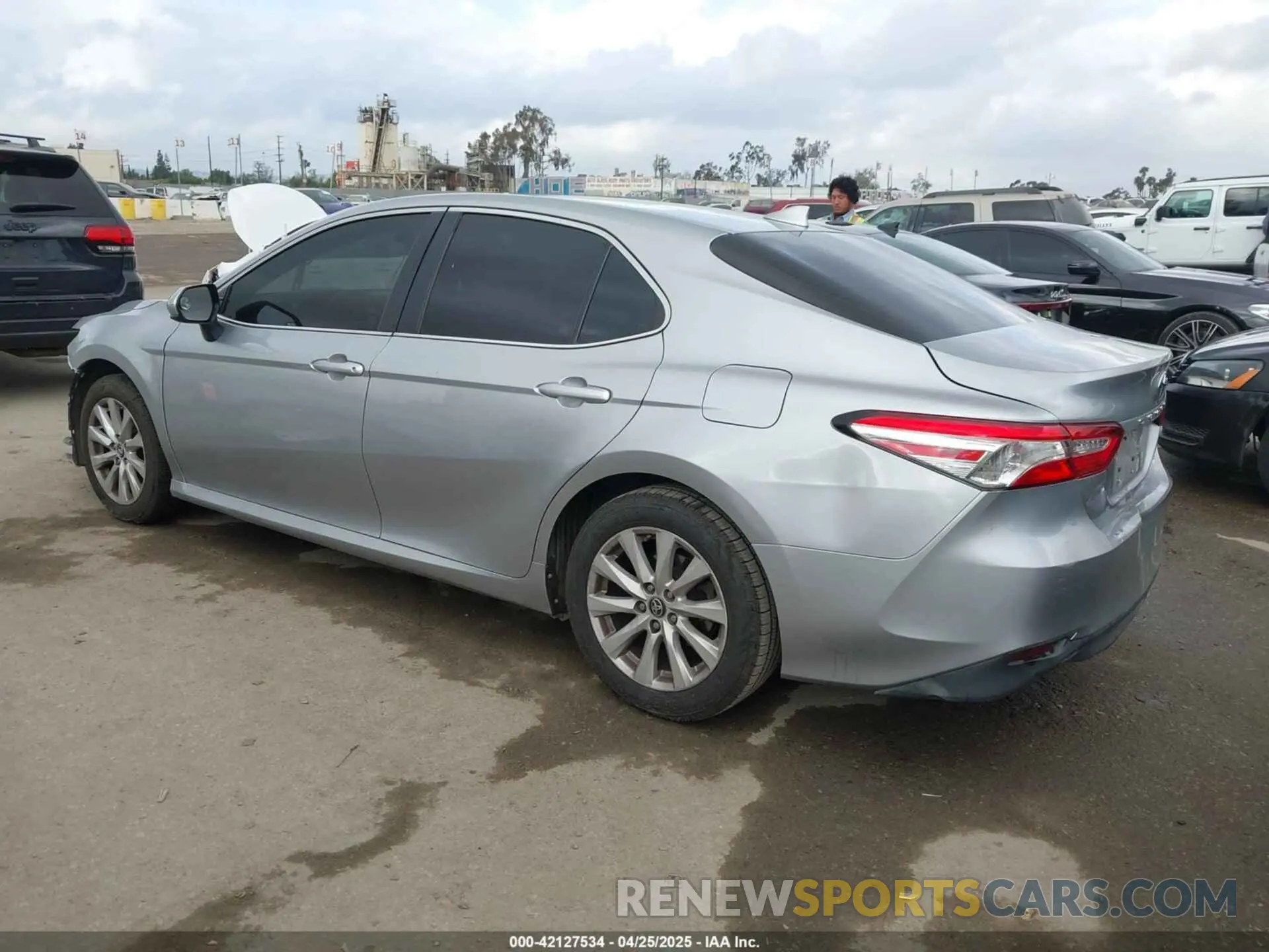 3 fotografías del automóvil dañado 4T1B11HK1KU205545 TOYOTA CAMRY 2019