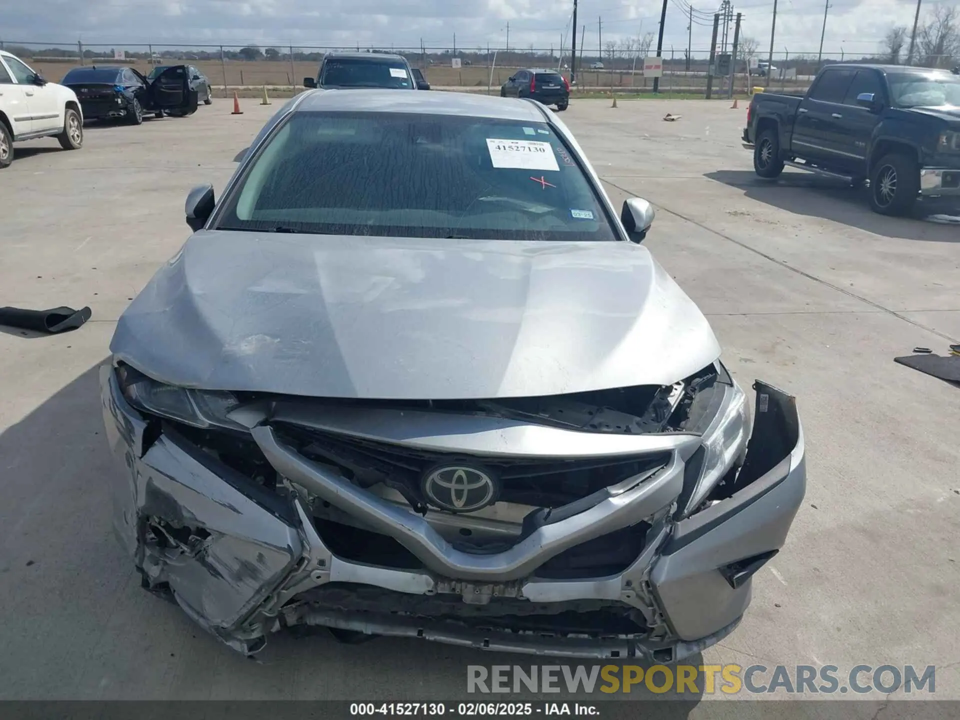 11 fotografías del automóvil dañado 4T1B11HK1KU209661 TOYOTA CAMRY 2019