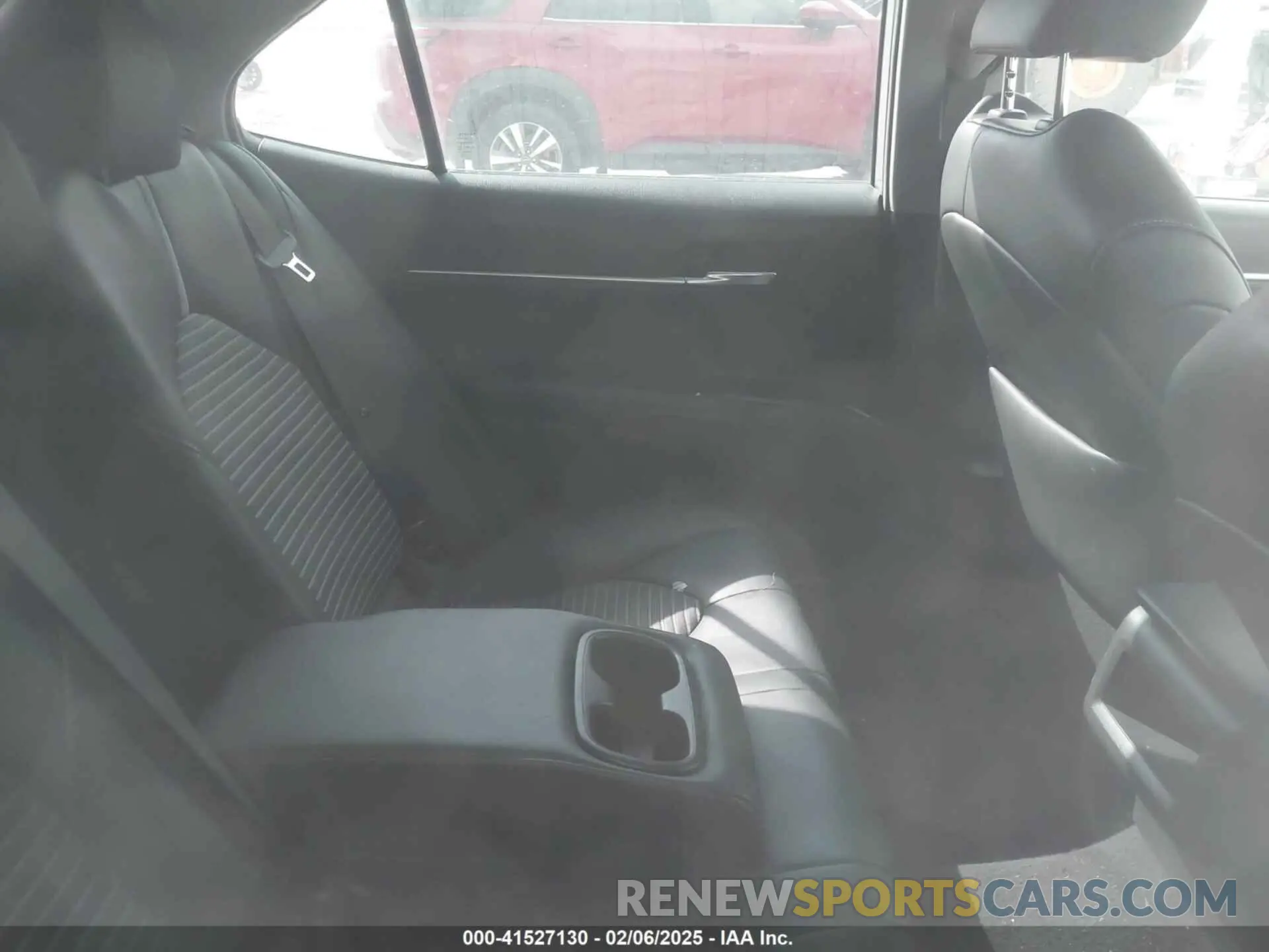 8 fotografías del automóvil dañado 4T1B11HK1KU209661 TOYOTA CAMRY 2019