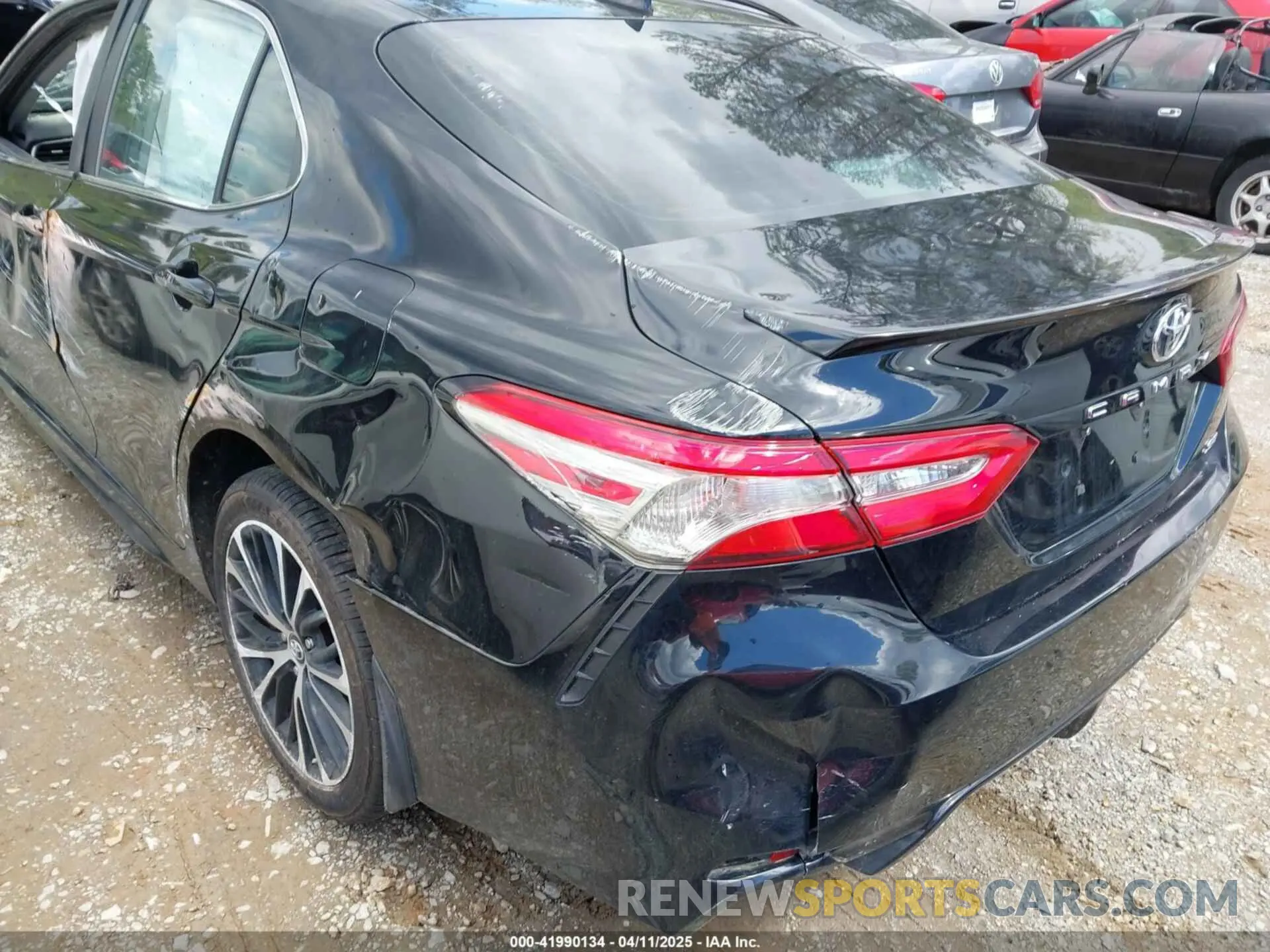 14 fotografías del automóvil dañado 4T1B11HK1KU209840 TOYOTA CAMRY 2019