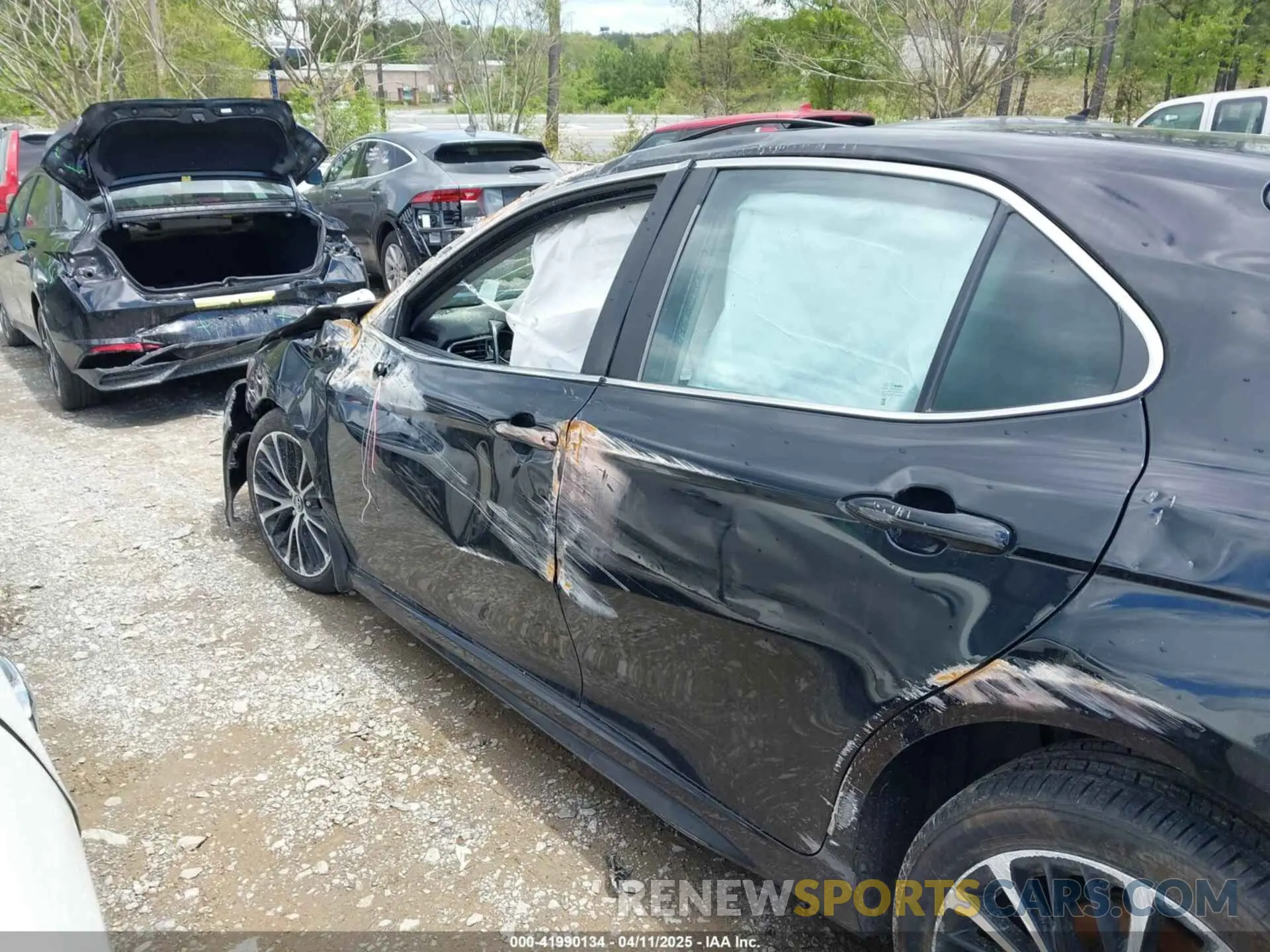 15 fotografías del automóvil dañado 4T1B11HK1KU209840 TOYOTA CAMRY 2019
